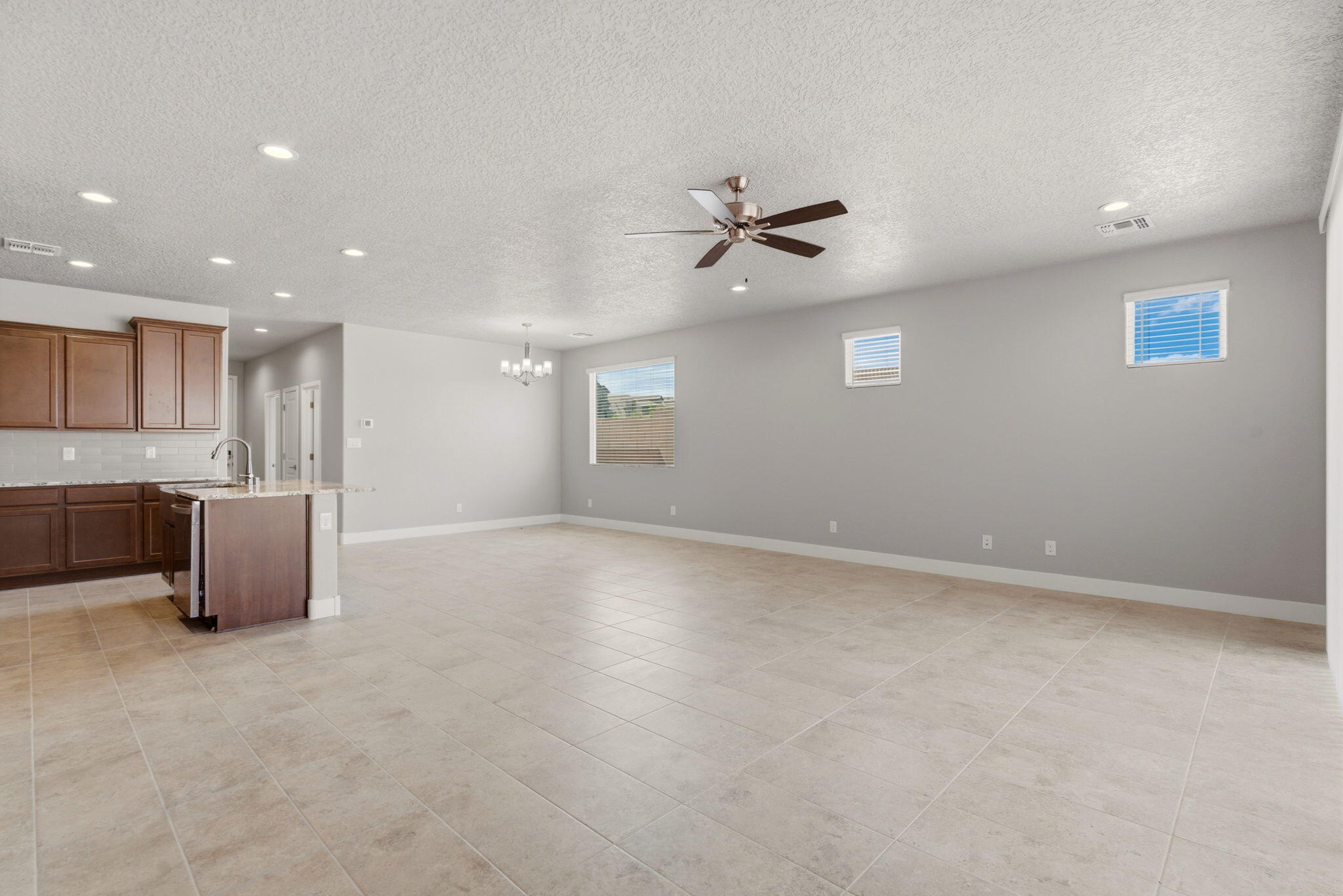 Photo 13 — 4301 Mountain Trail Loop NE
