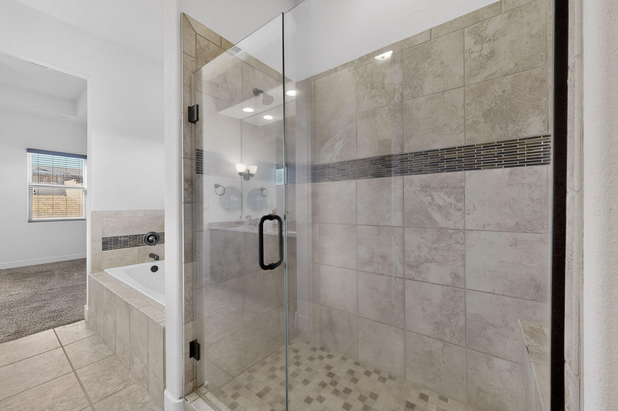 Photo 12 — 7417 Kodiak Road NE