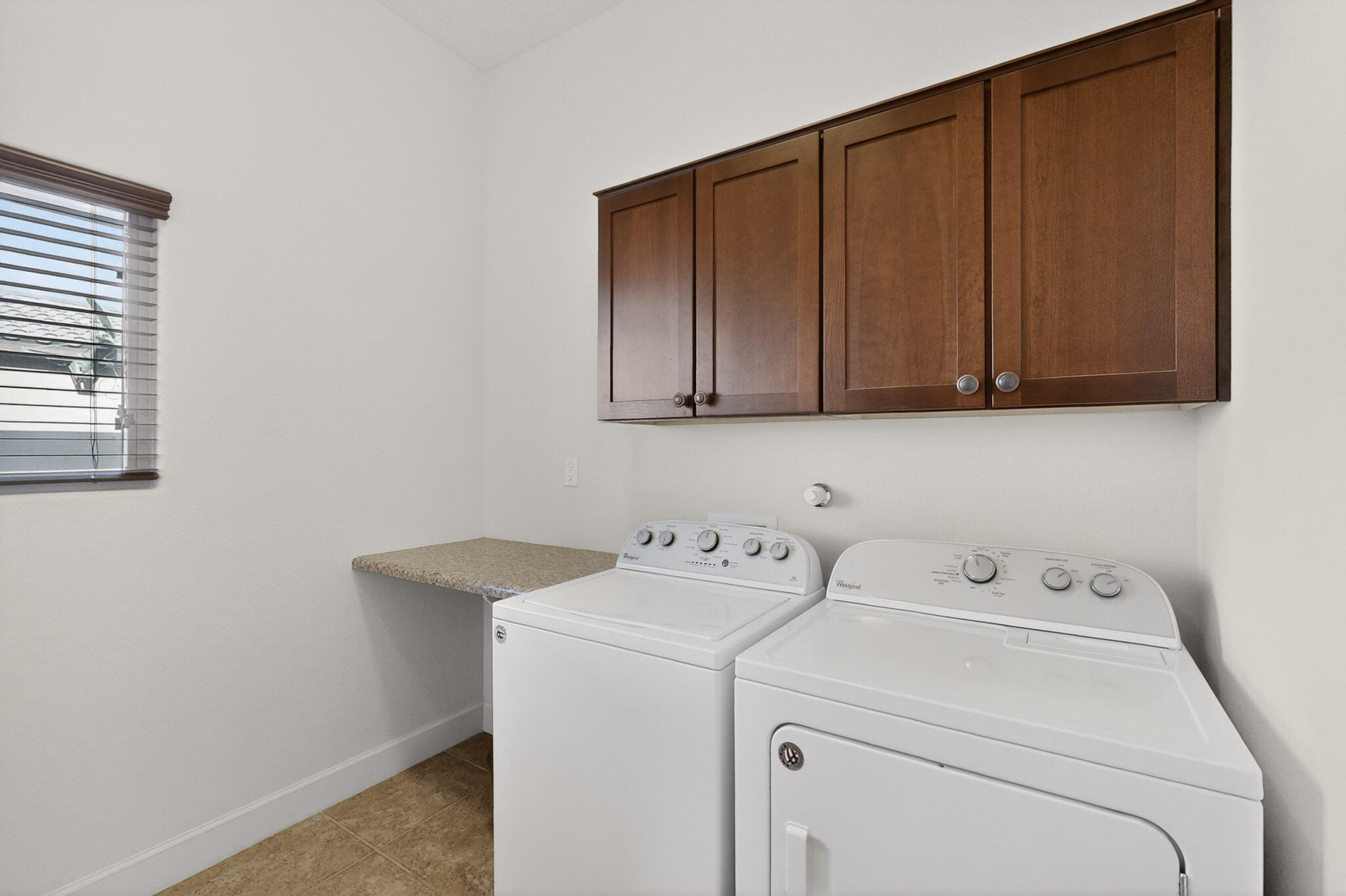 Photo 2 — 7417 Kodiak Road NE