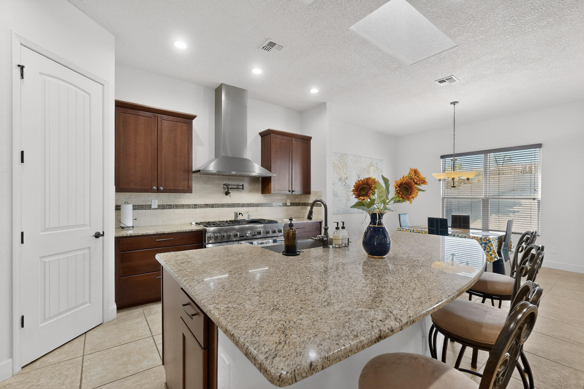 Photo 19 — 7417 Kodiak Road NE