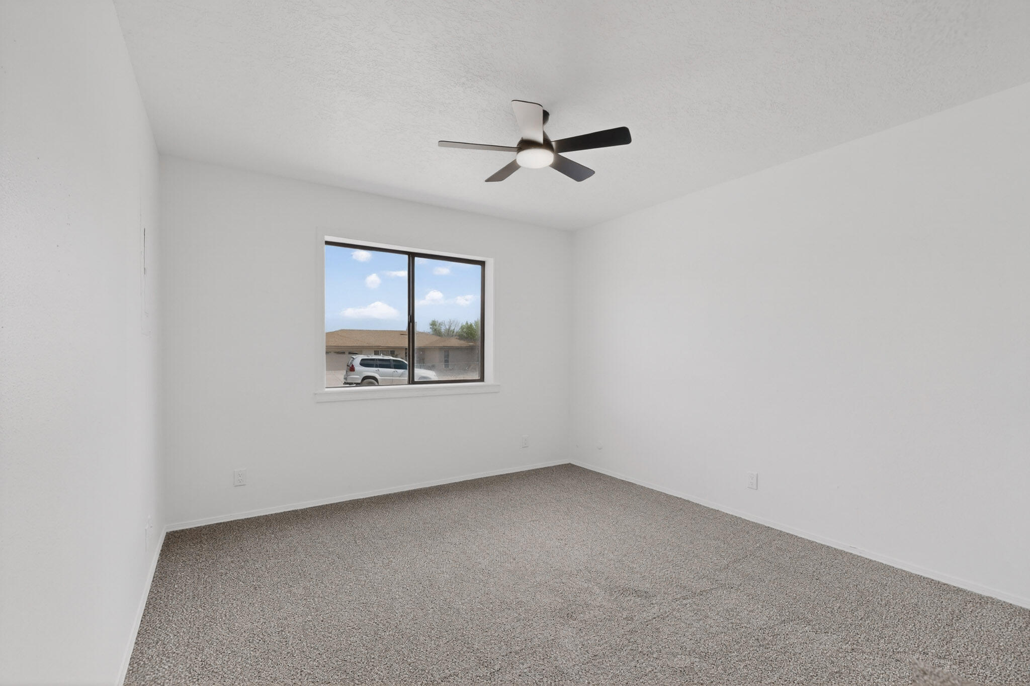 Photo 16 — 1401 35th Circle SE