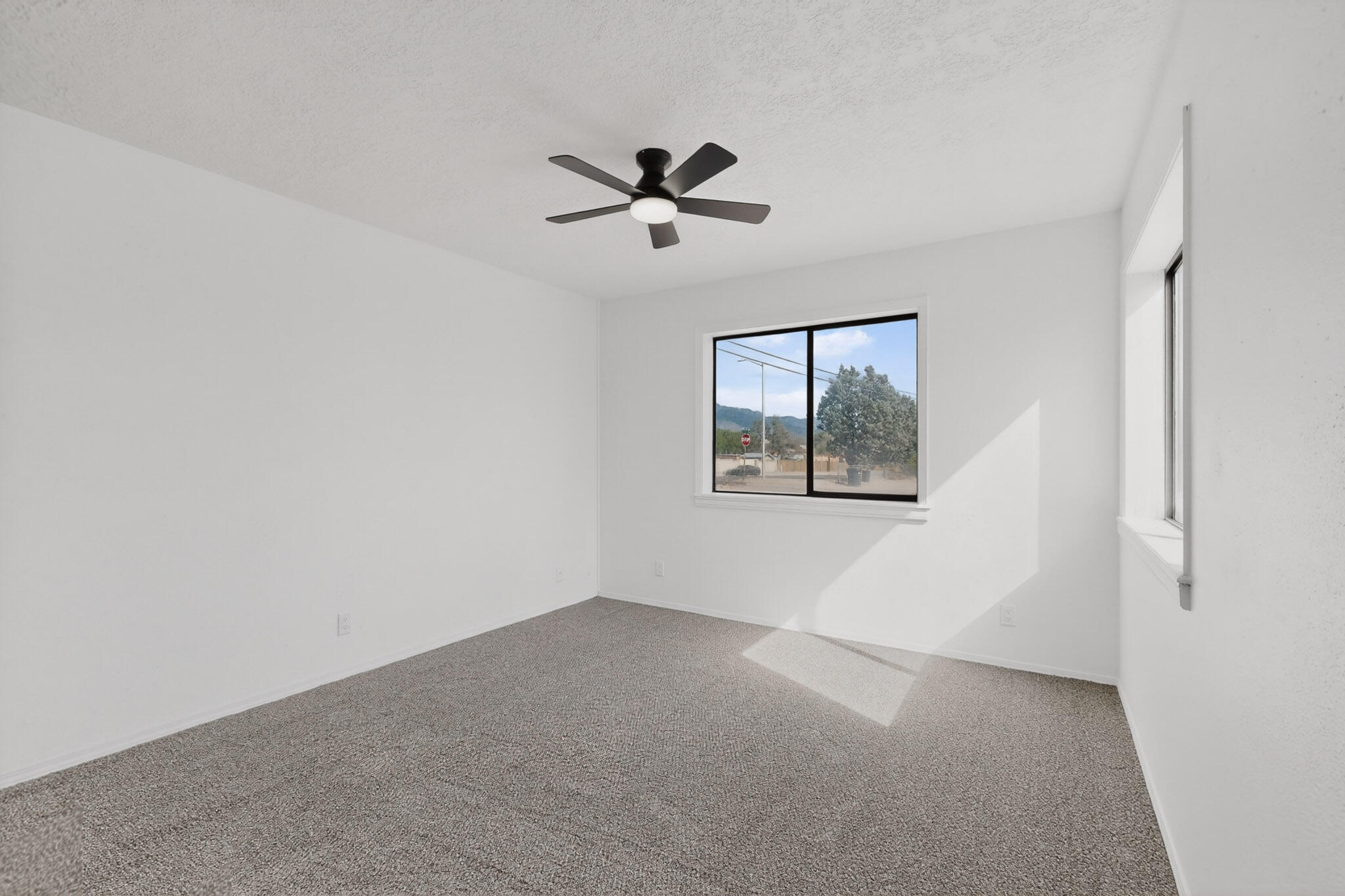 Photo 13 — 1401 35th Circle SE