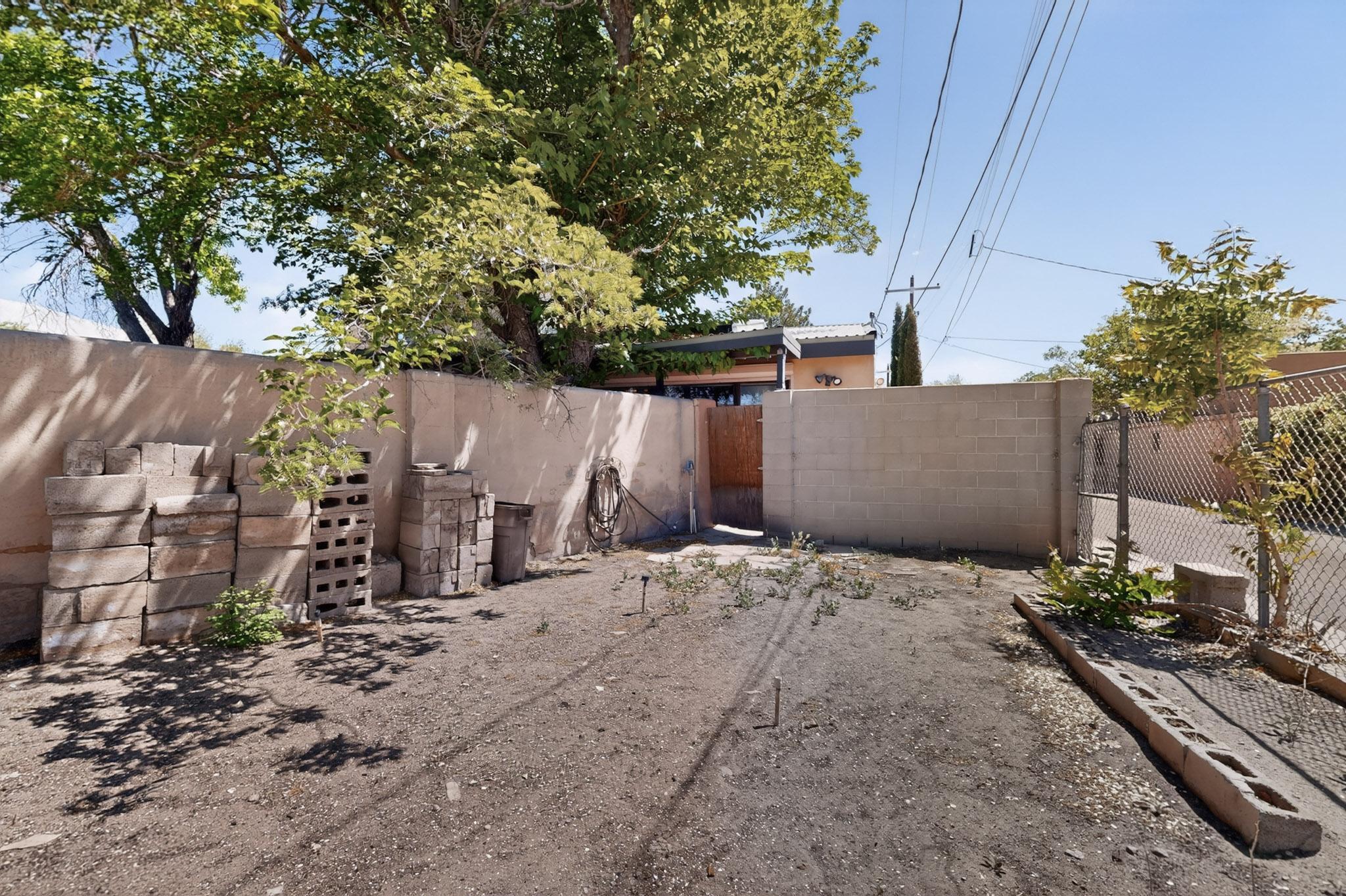 Photo 16 — 2115 Hollywood Avenue NW