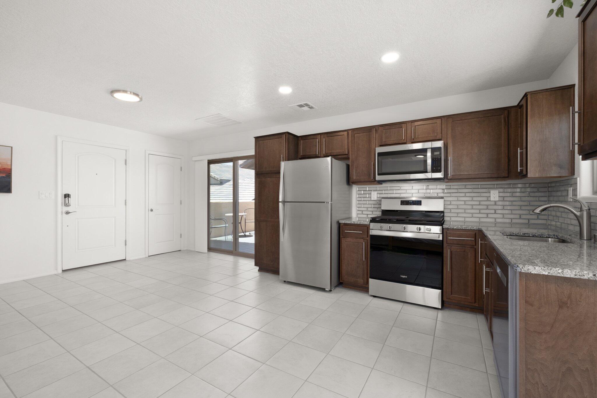 Photo 17 — 6028 NAUMAN Drive SE