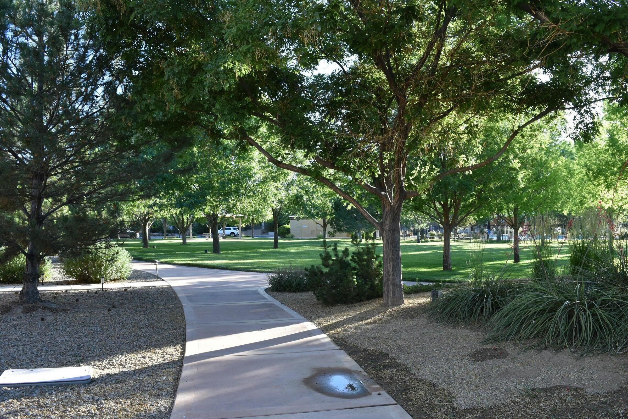 Photo 8 — 6028 NAUMAN Drive SE