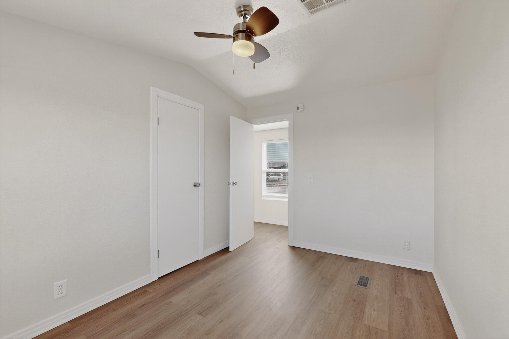 Photo 20 — 16 Karah Avenue