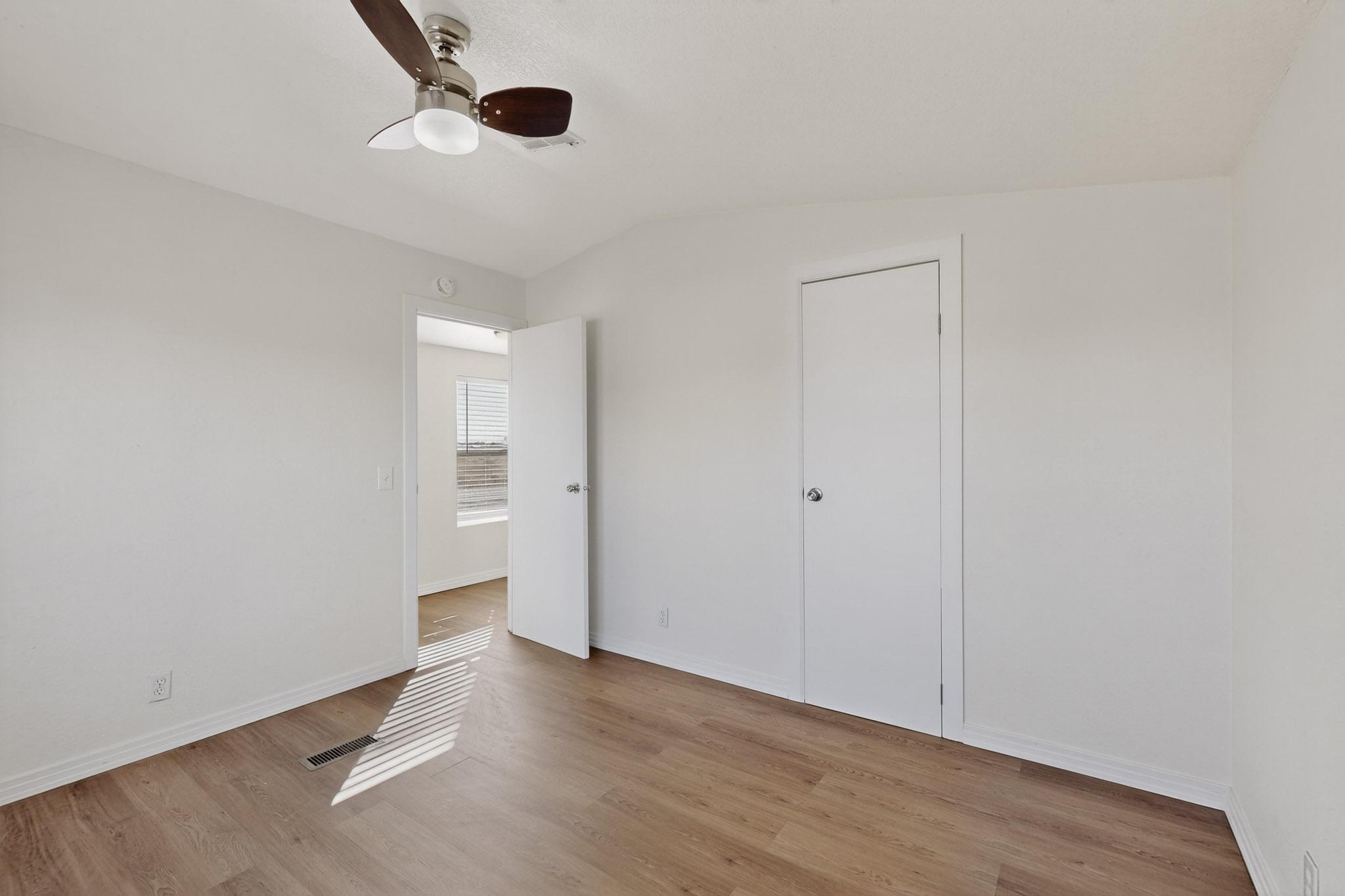 Photo 14 — 16 Karah Avenue
