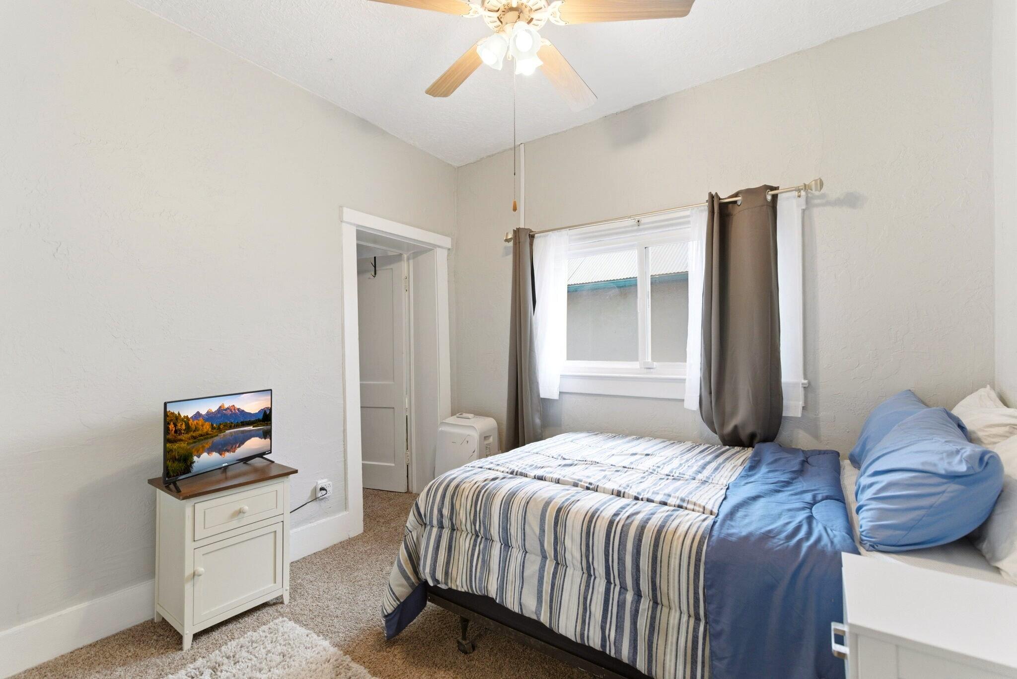 Photo 12 — 615 Keleher Avenue NW