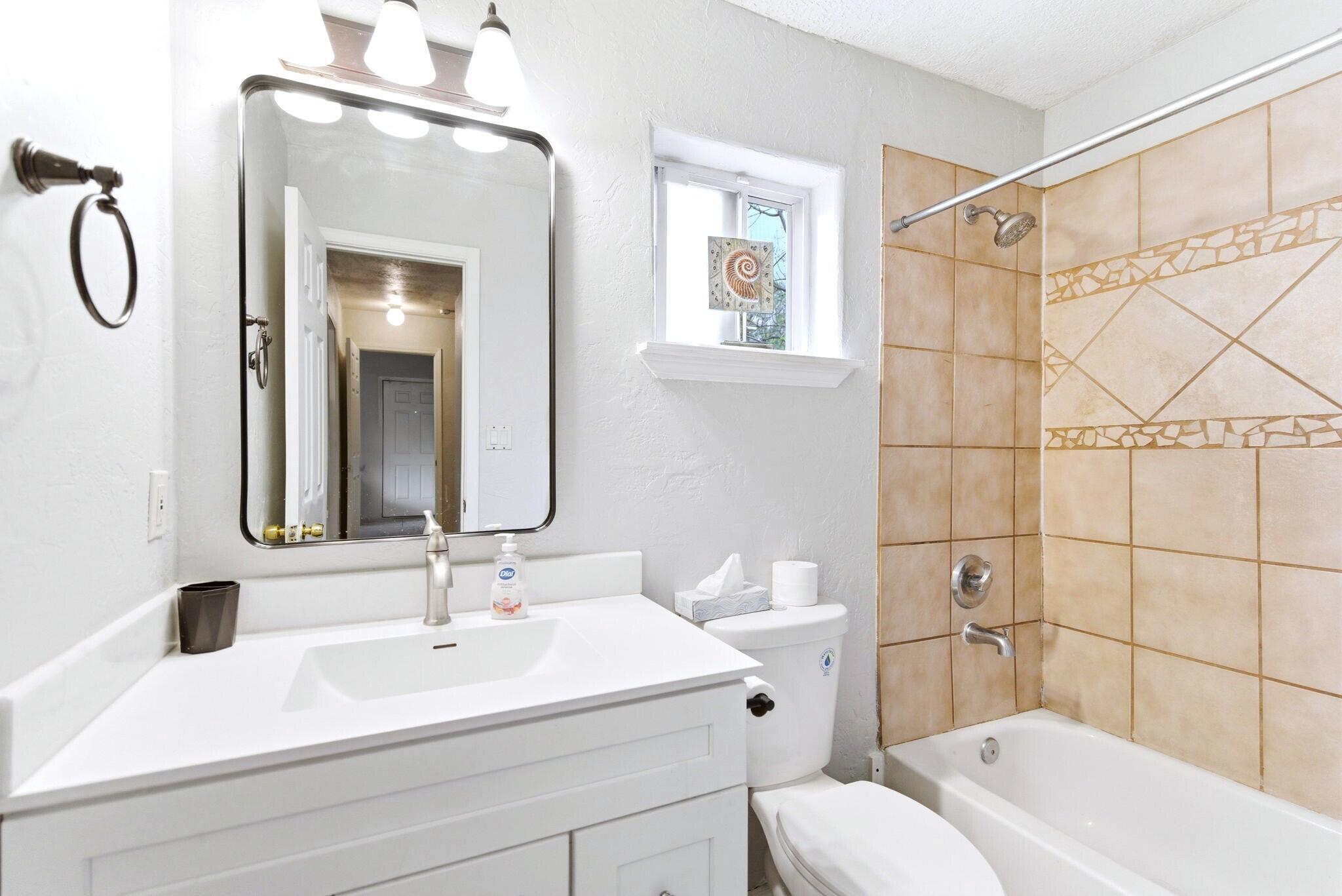 Photo 10 — 615 Keleher Avenue NW
