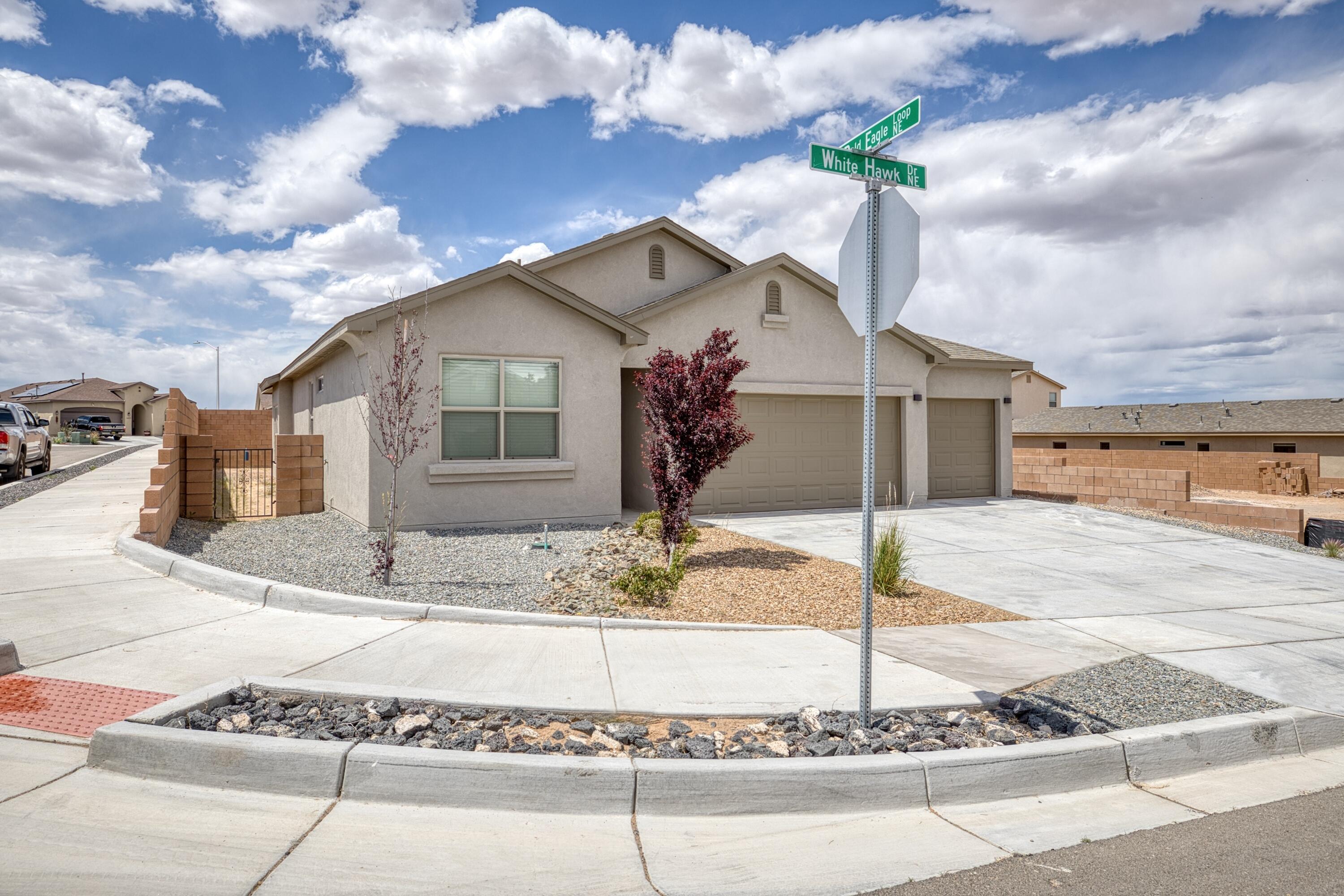 Photo 14 — 6200 N White Hawk Drive NE
