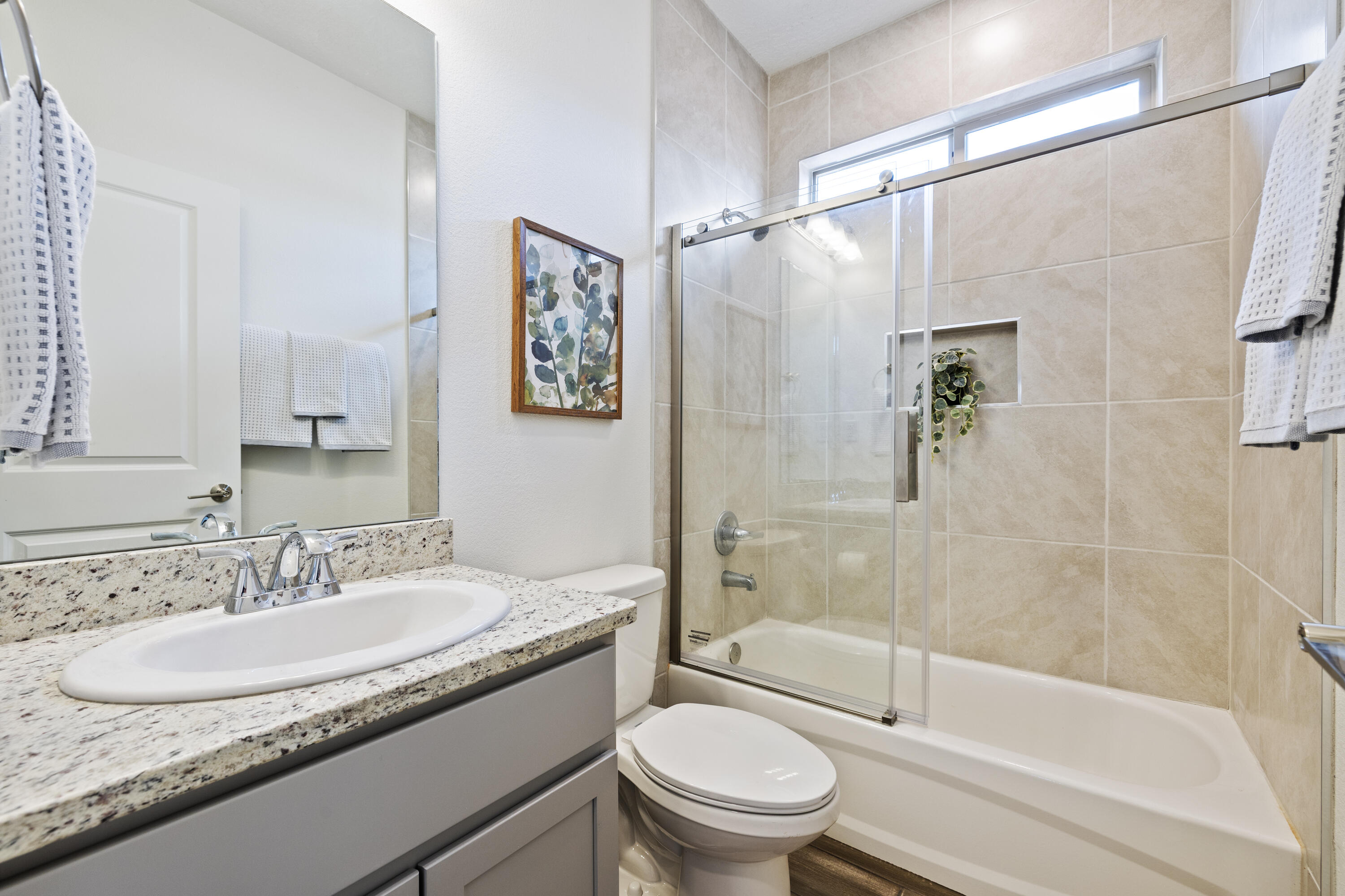 Photo 7 — 6200 N White Hawk Drive NE