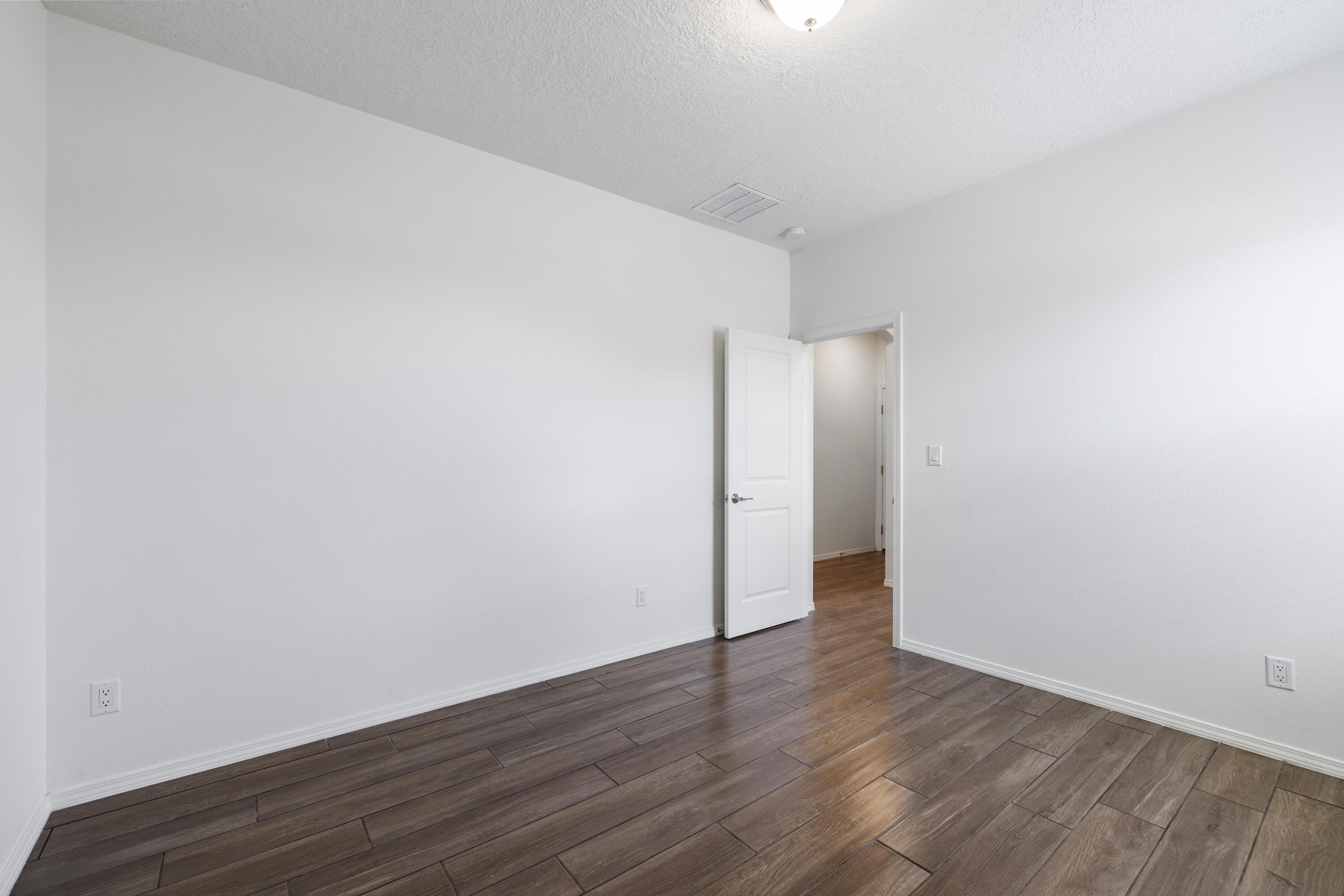Photo 6 — 6200 N White Hawk Drive NE