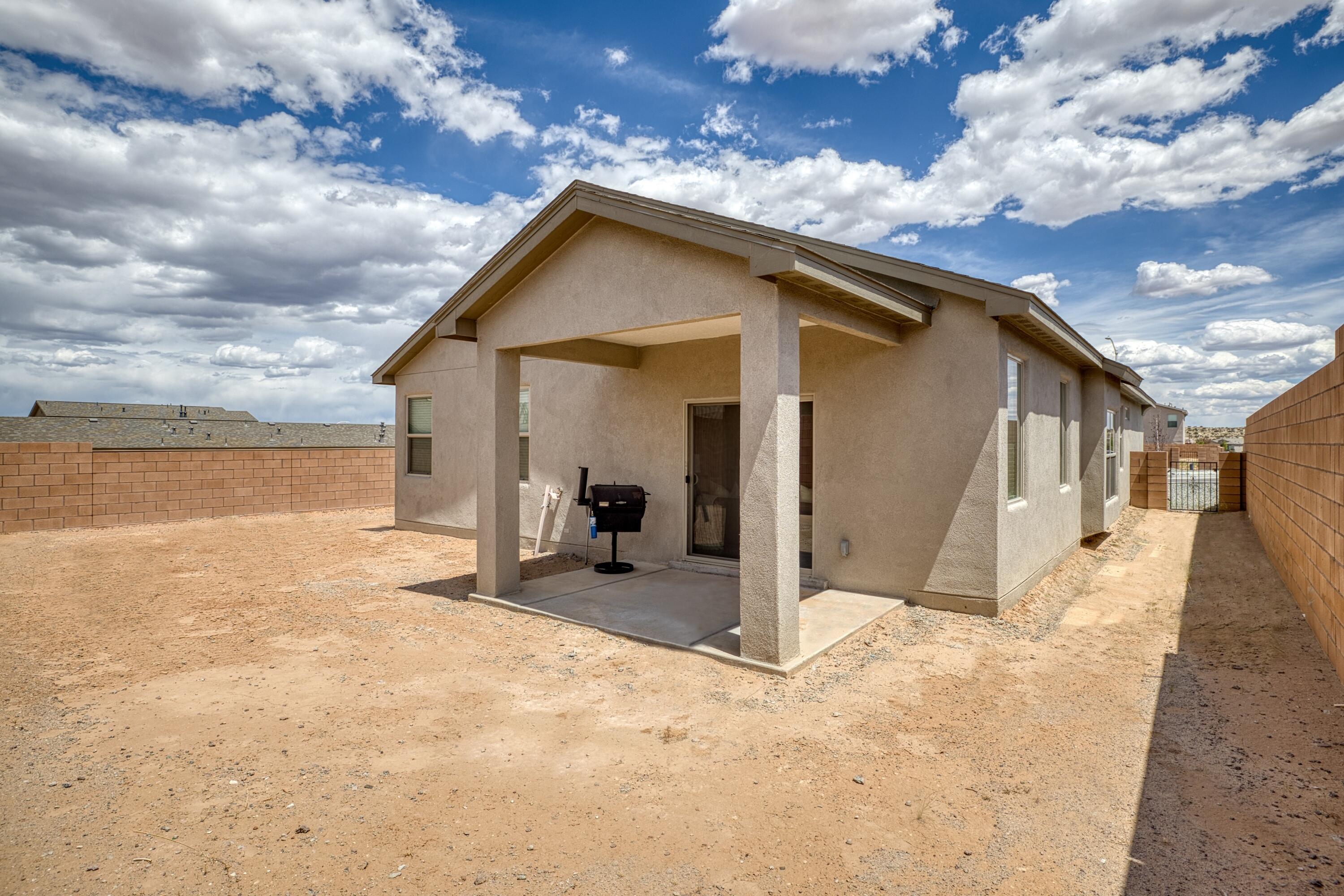 Photo 3 — 6200 N White Hawk Drive NE