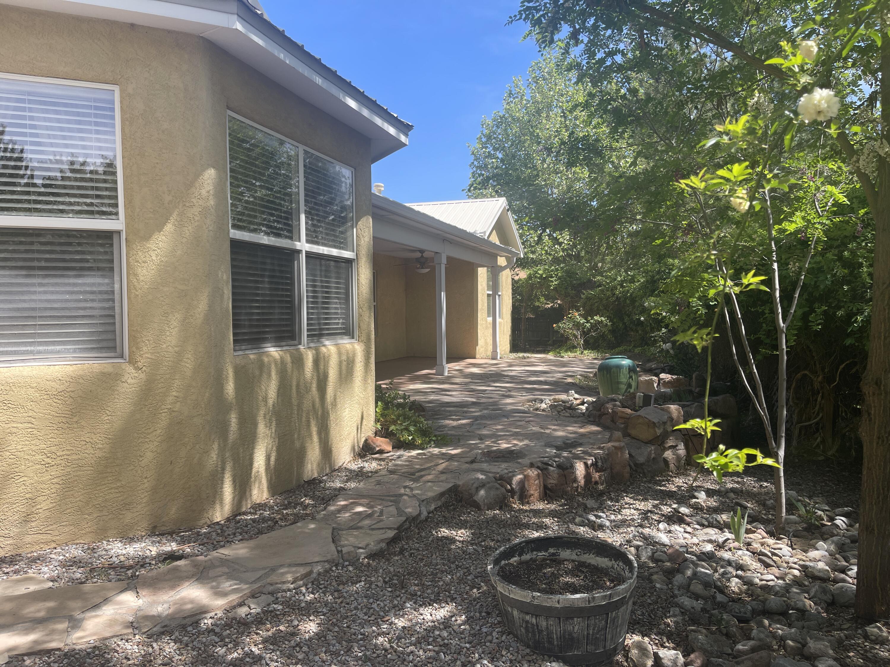 Photo 5 — 2708 Bosque Del Rio Lane NW