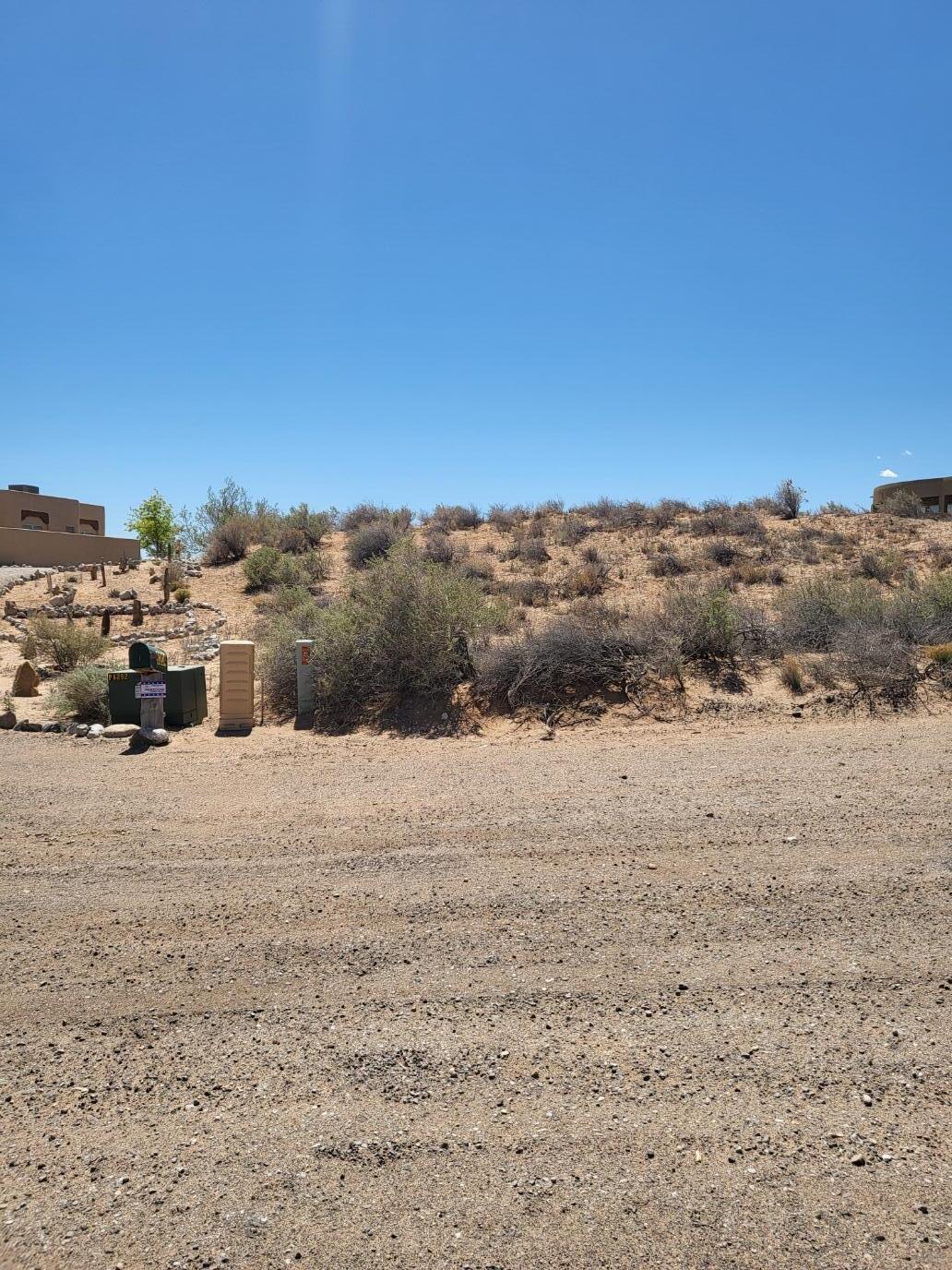 Photo 5 — 6200 La Paz Rd NE
