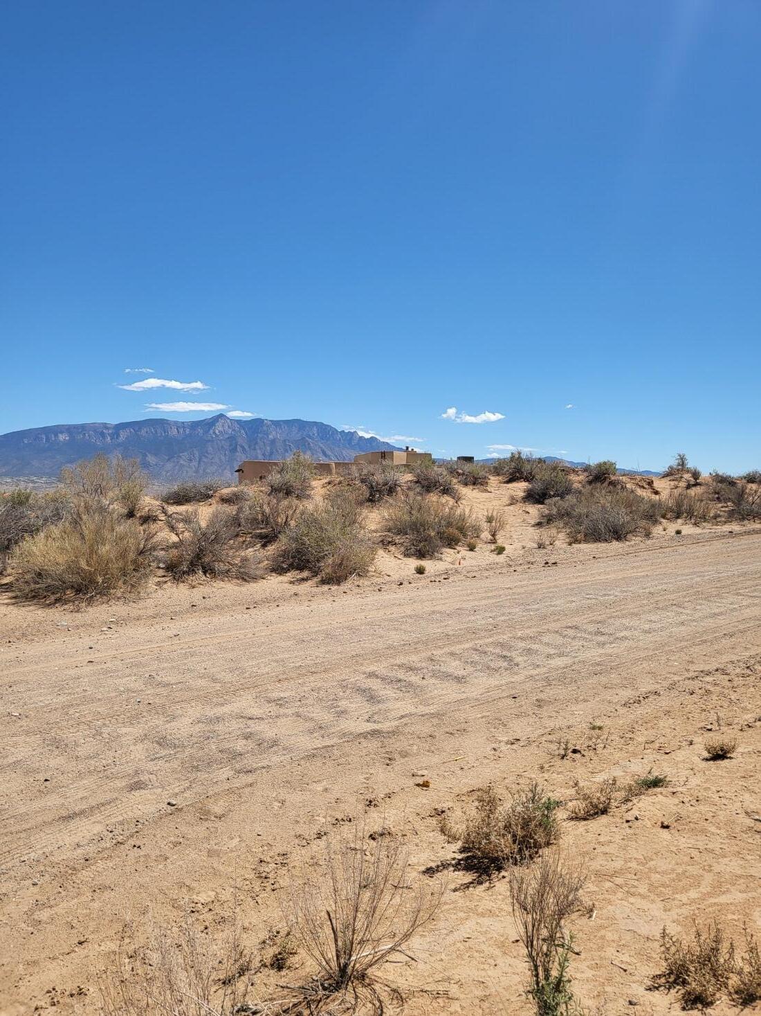 Photo 4 — 6200 La Paz Rd NE