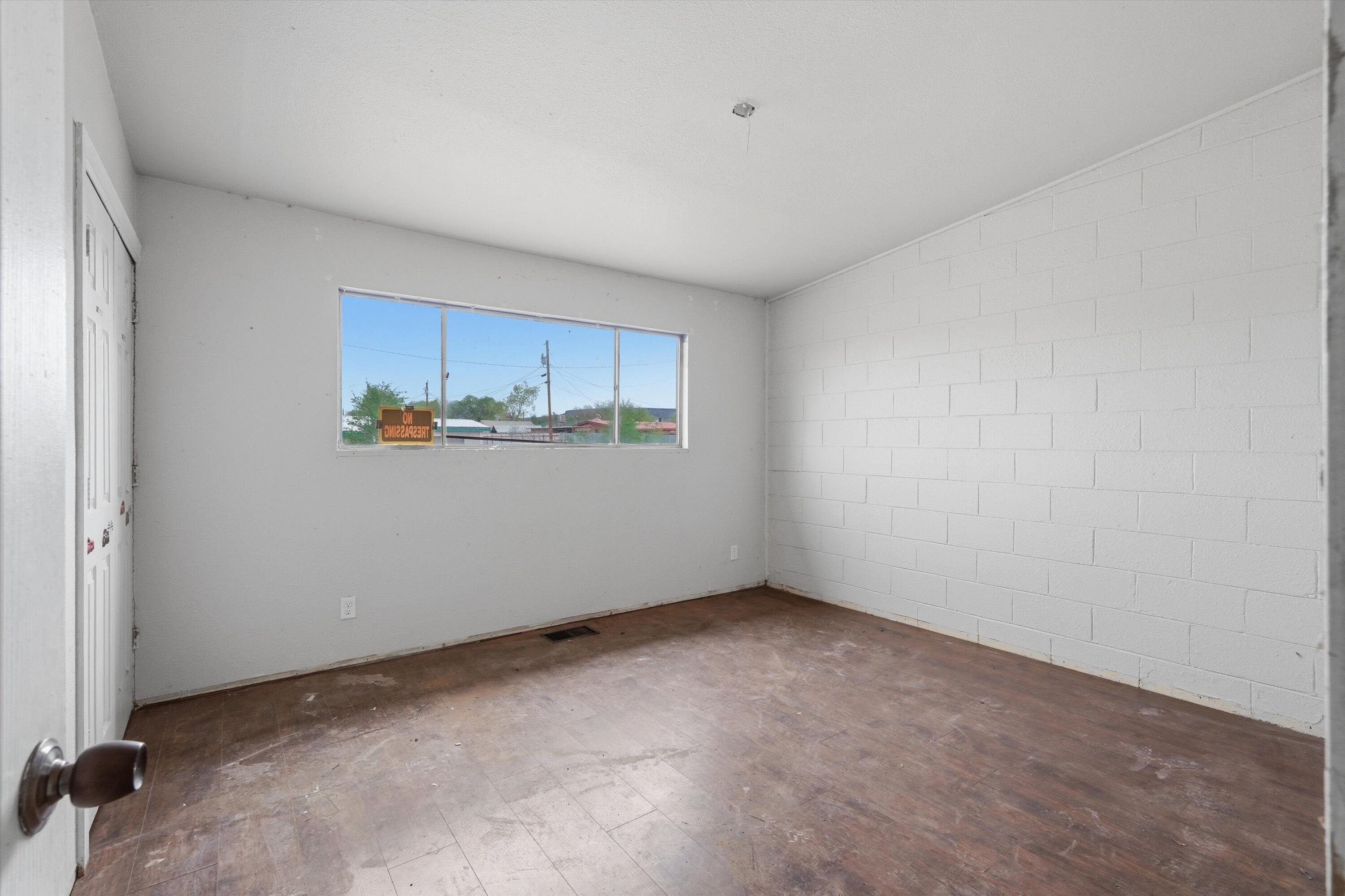 Photo 17 — 600 Balsam Street