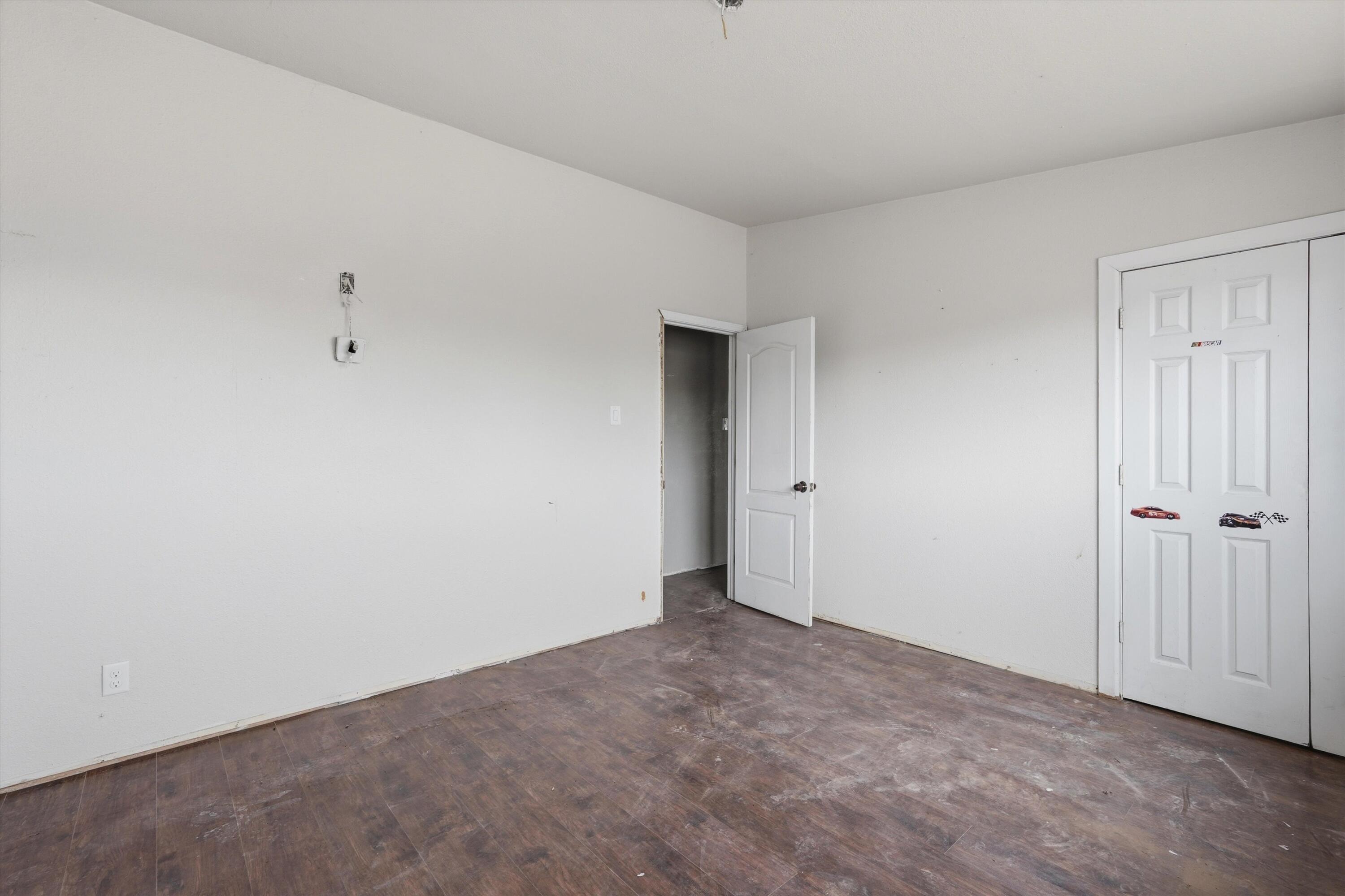 Photo 16 — 600 Balsam Street