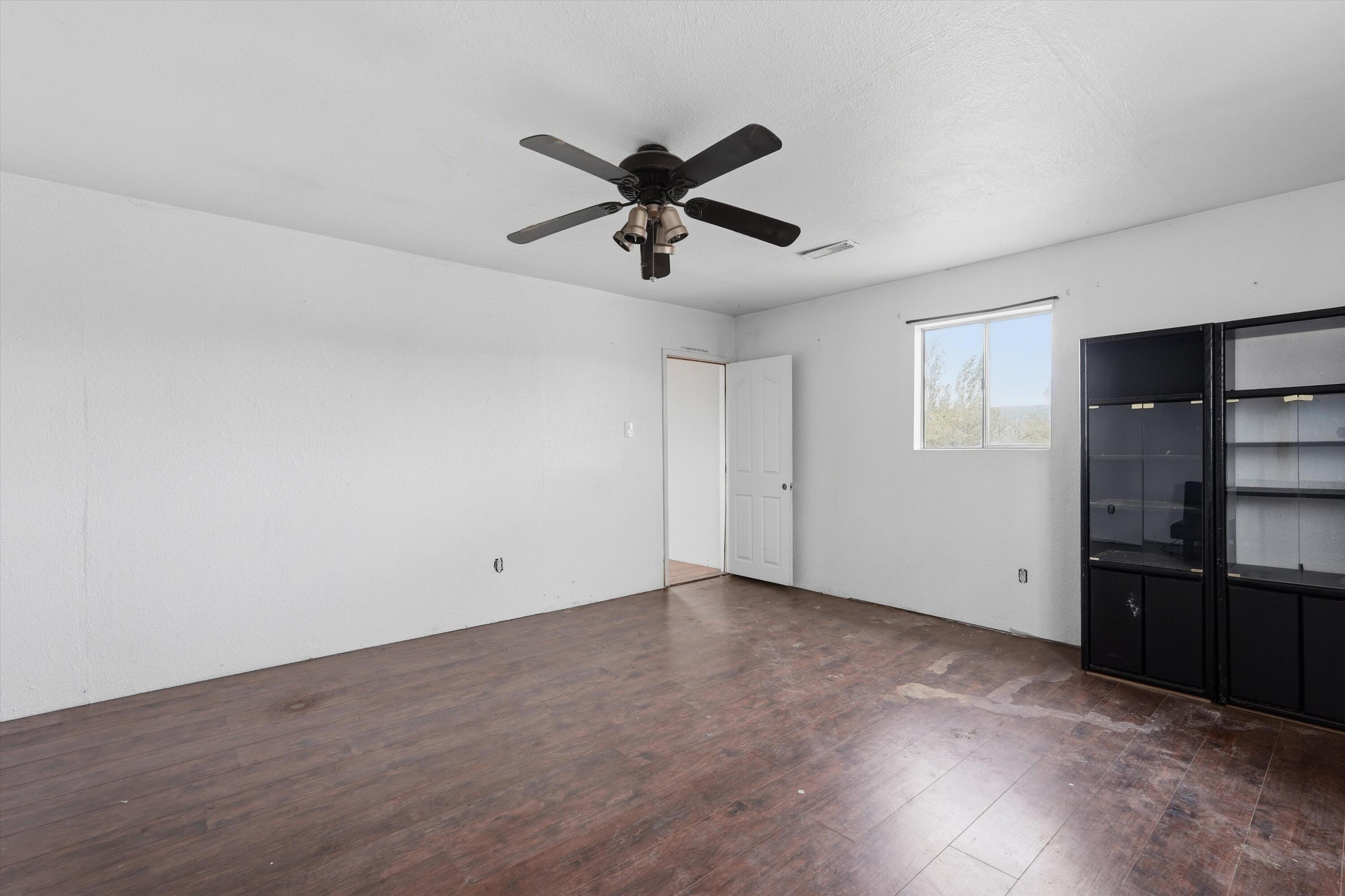 Photo 10 — 600 Balsam Street
