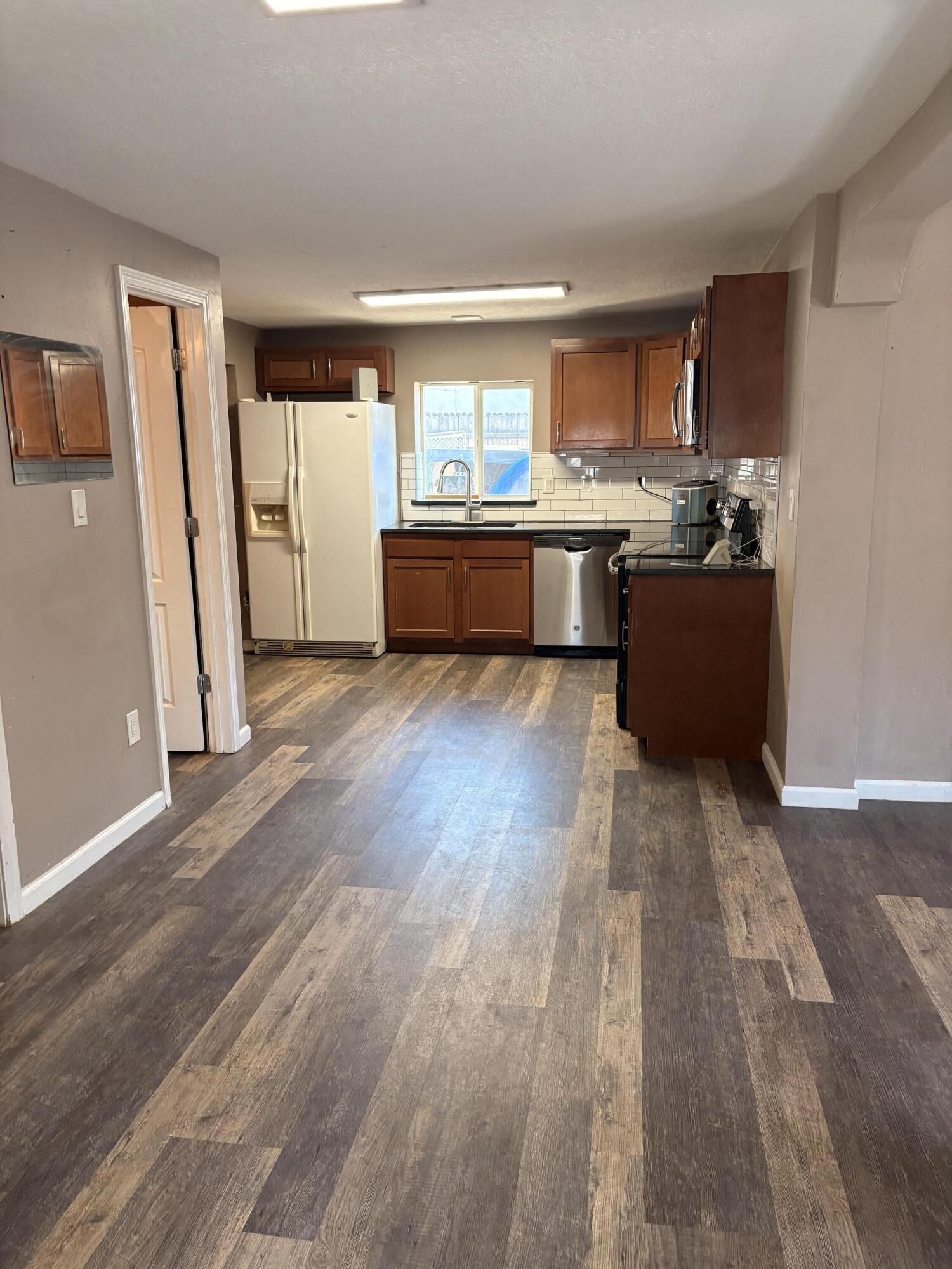 Photo 3 — 2904 1st Street NW