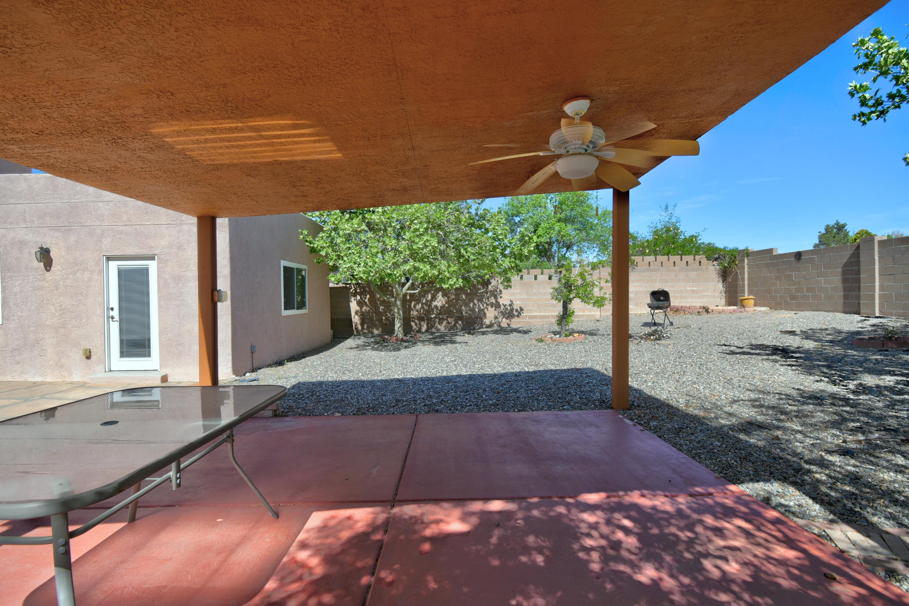 Photo 2 — 2524 Manzano Loop NE