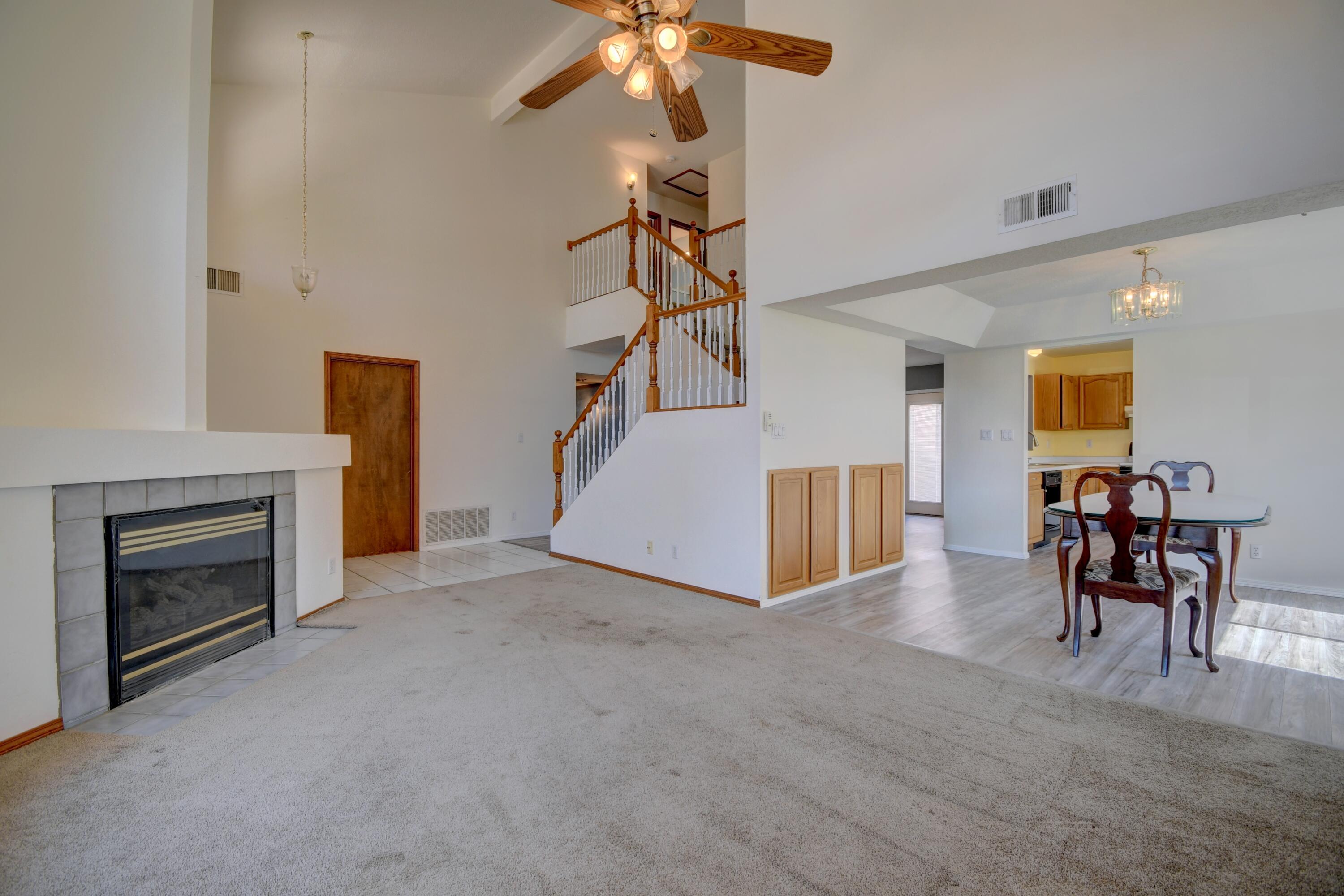 Photo 18 — 2524 Manzano Loop NE