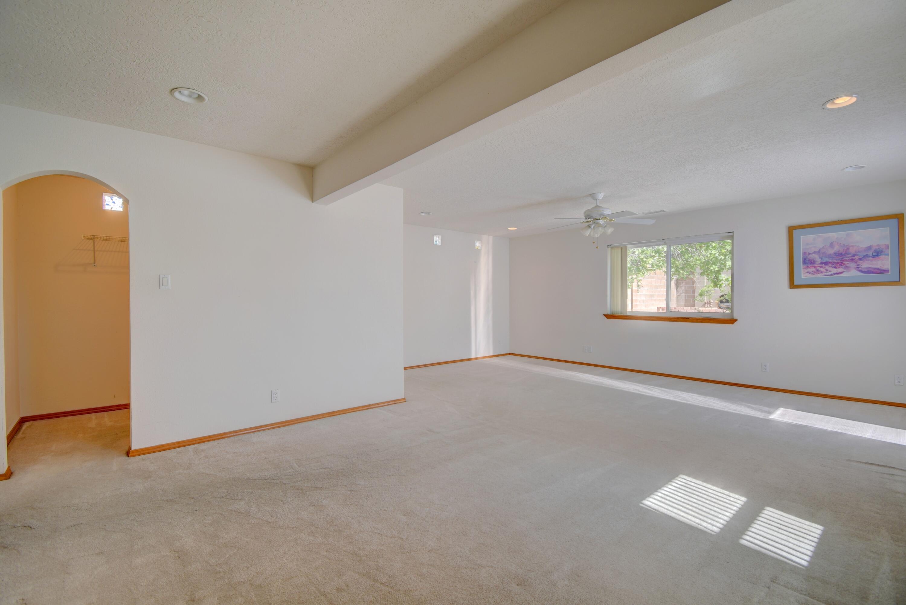 Photo 13 — 2524 Manzano Loop NE