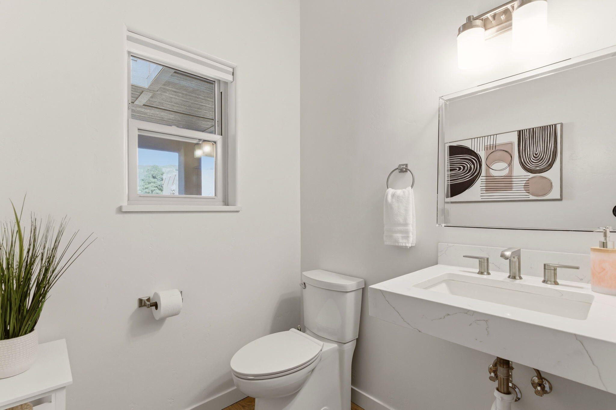 Photo 9 — 1724 Quail Run Court NE