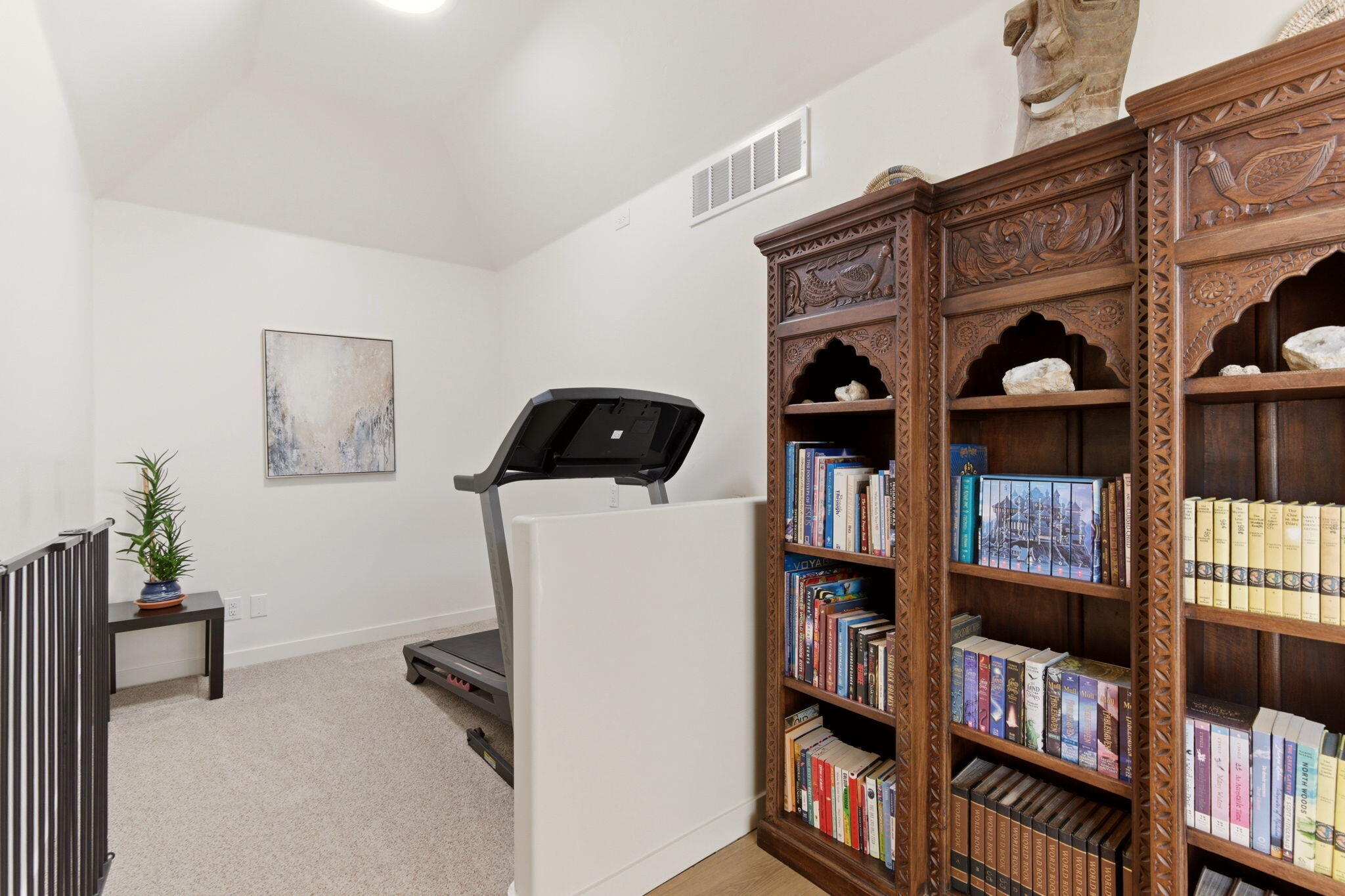 Photo 12 — 1724 Quail Run Court NE