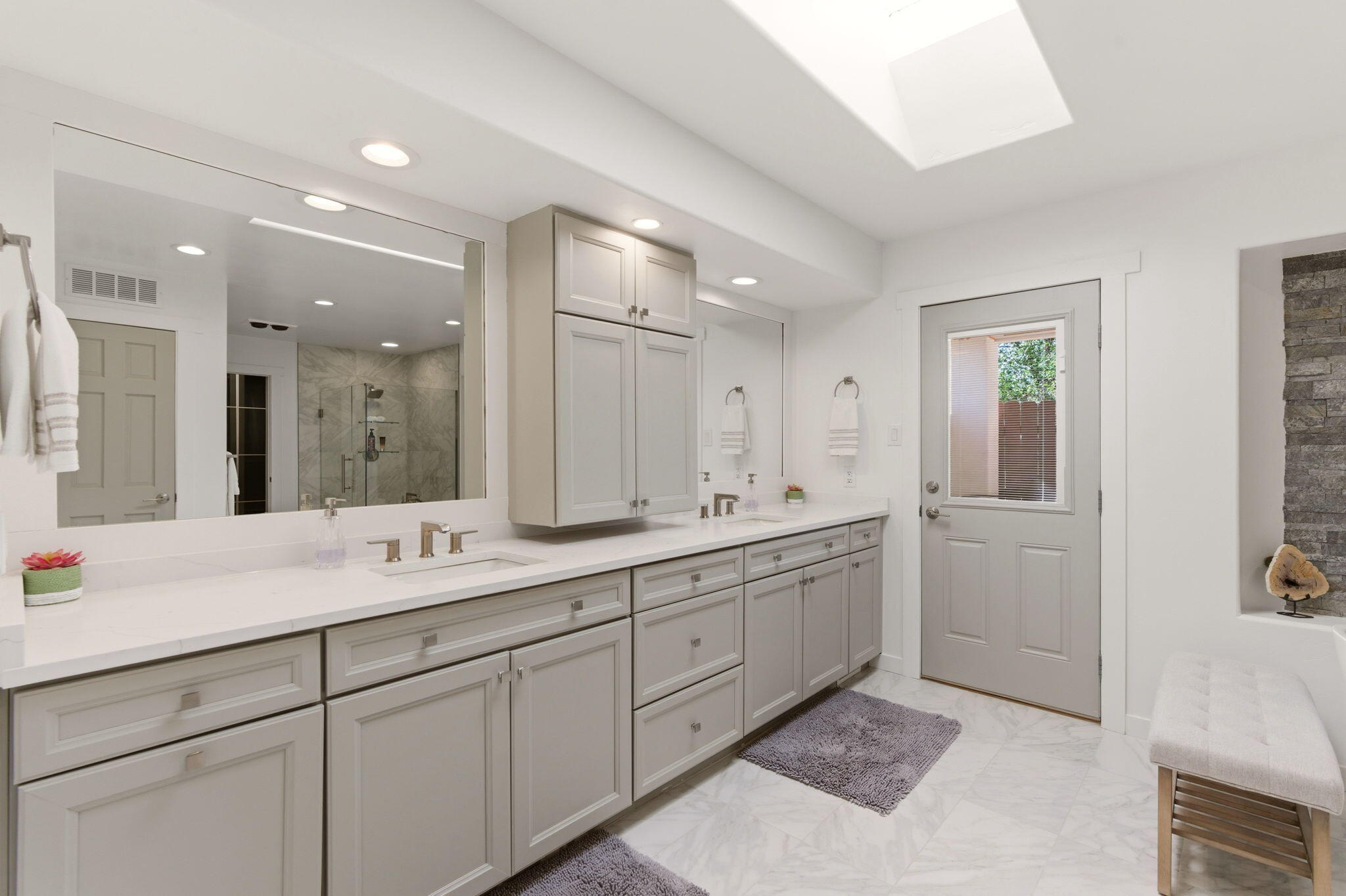 Photo 16 — 1724 Quail Run Court NE