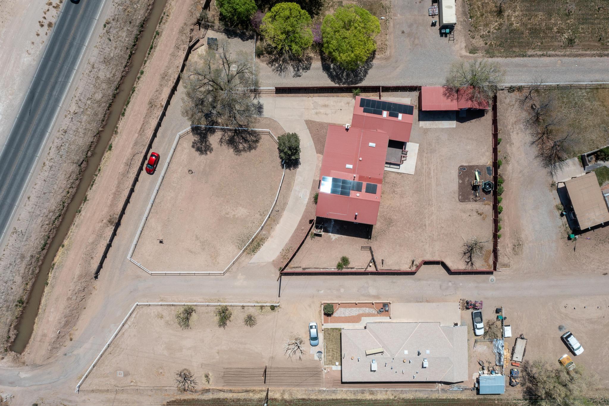 Photo 18 — 9207 Edith Boulevard NE