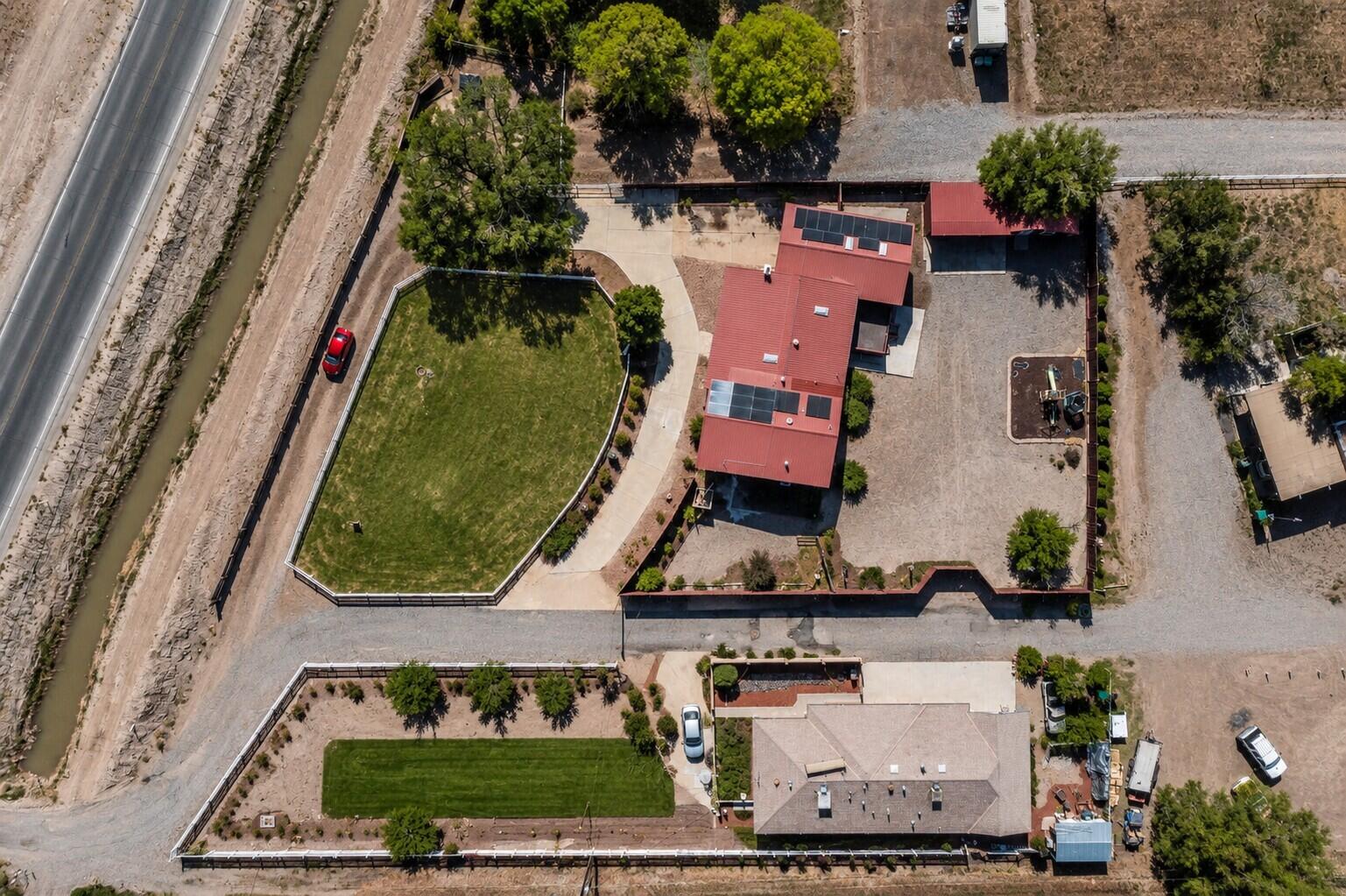 Photo 17 — 9207 Edith Boulevard NE