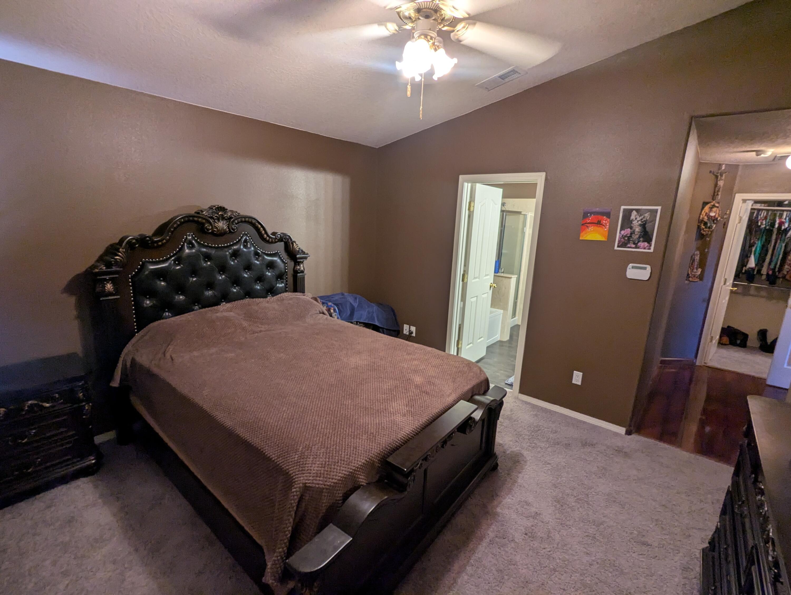 Photo 12 — 636 Escavada Street SW