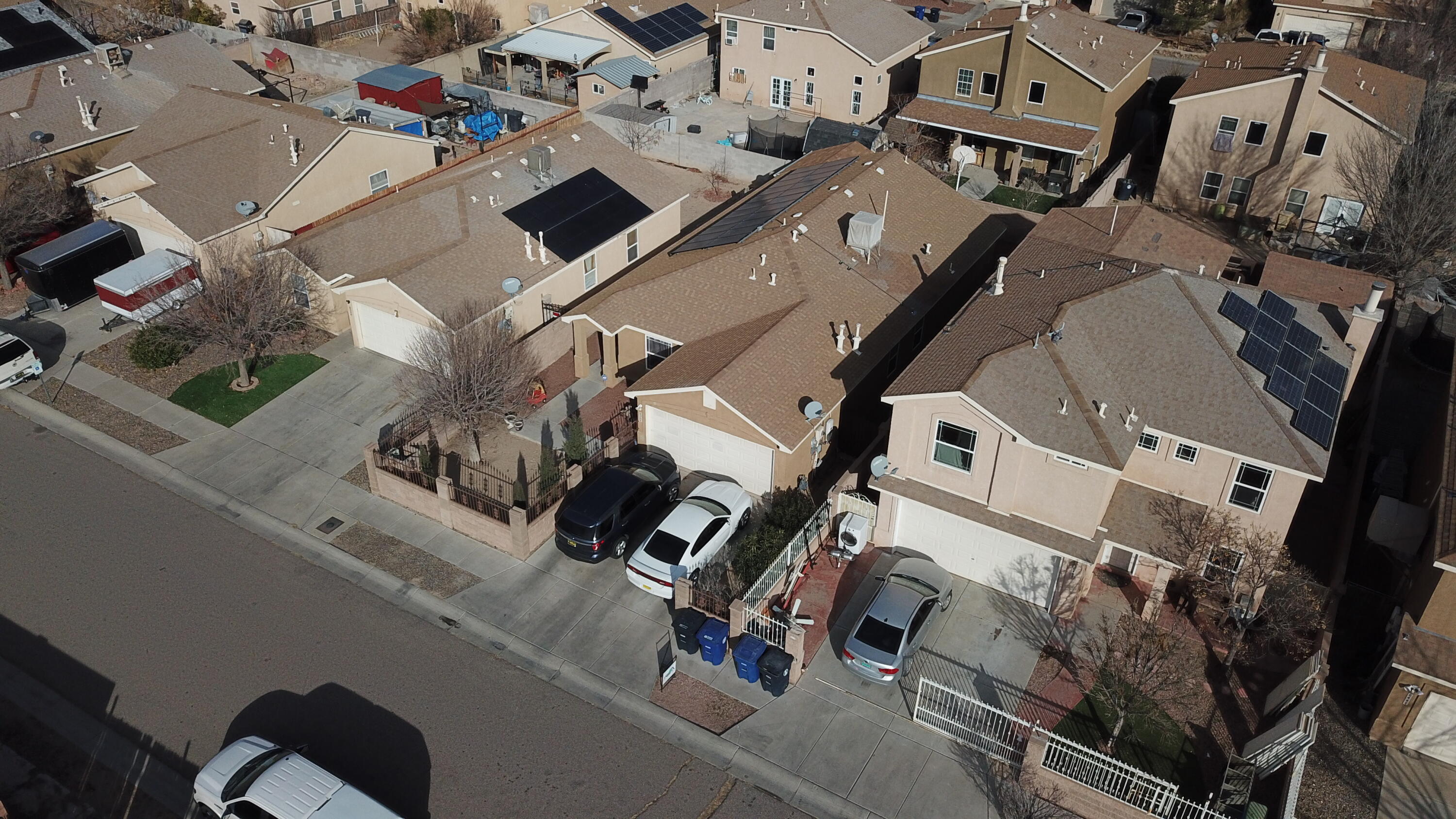 Photo 2 — 636 Escavada Street SW