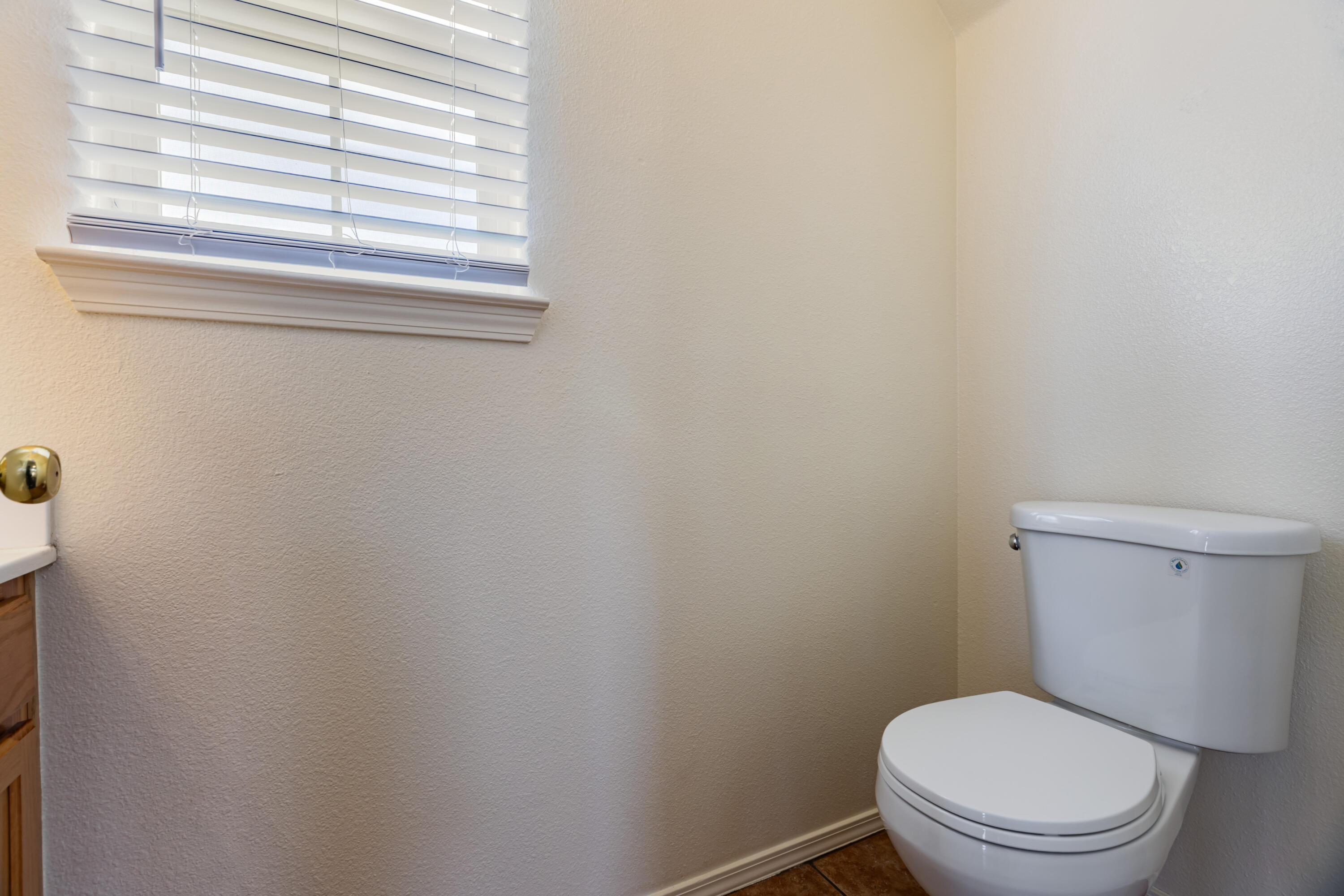 Photo 11 — 4820 Hayden Place NW