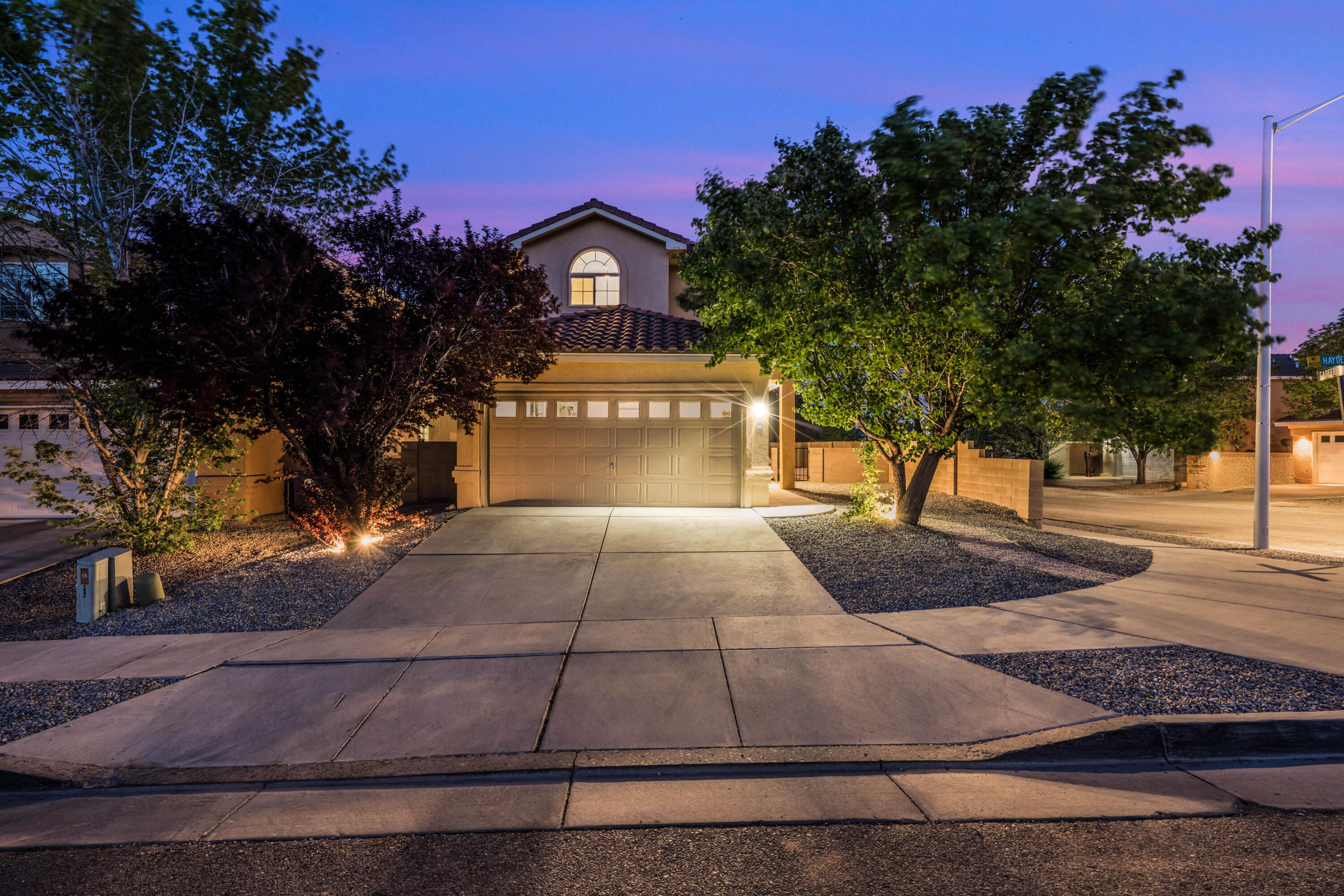 Photo 2 — 4820 Hayden Place NW