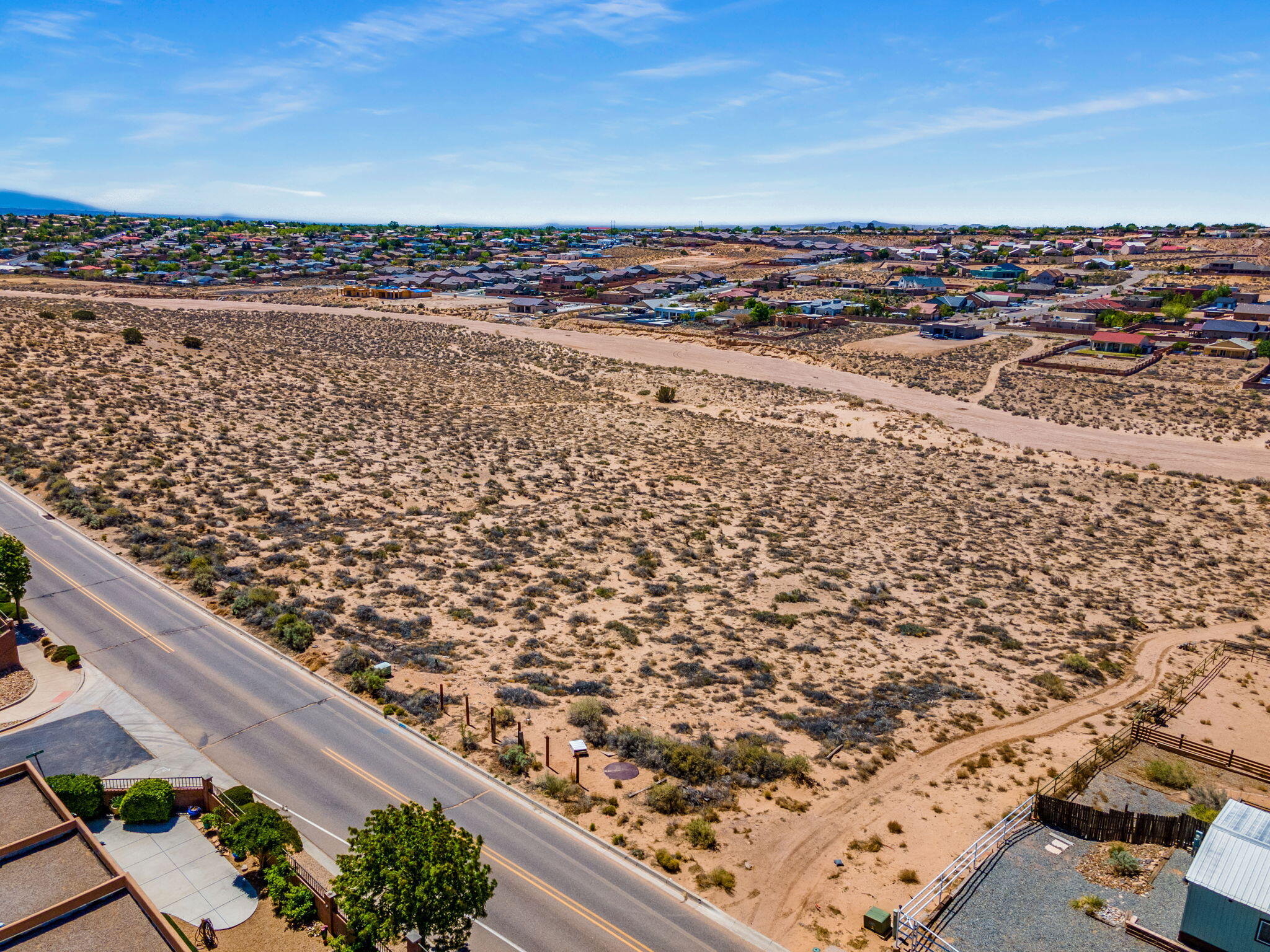 Photo 8 — 550B Fruta Road NE