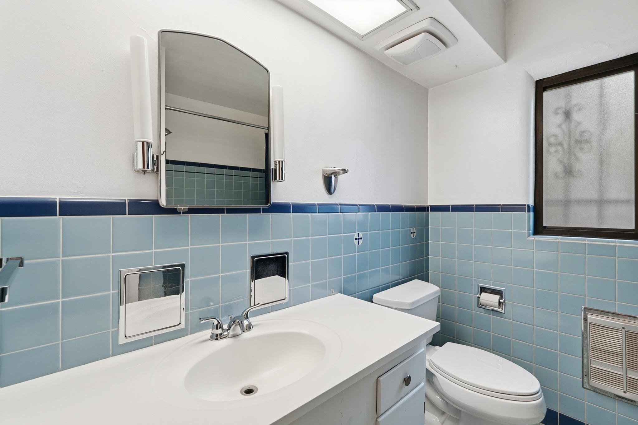 Photo 13 — 1405 Sigma Chi Road NE