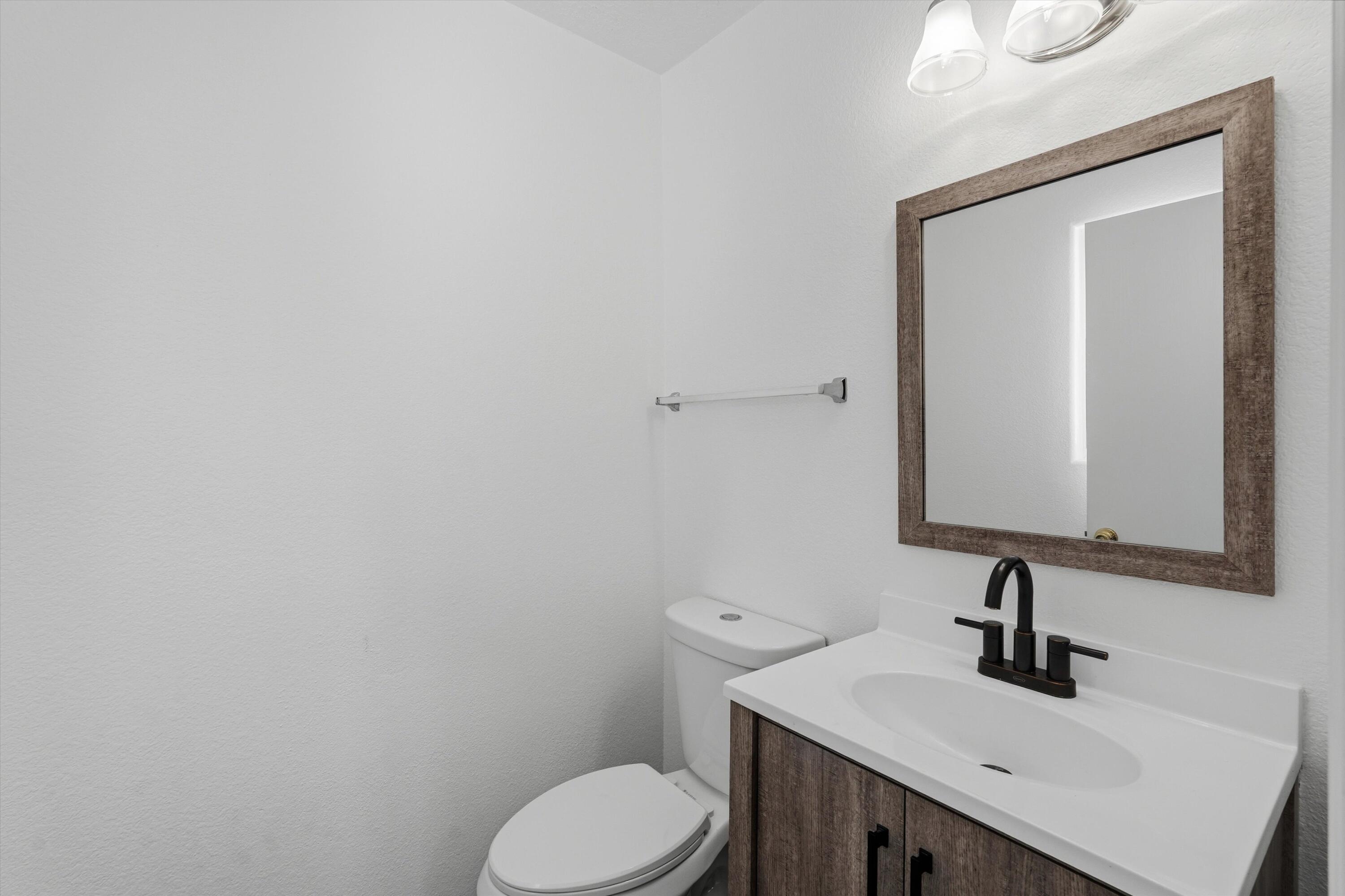 Photo 7 — 2911 Richardson Way SW