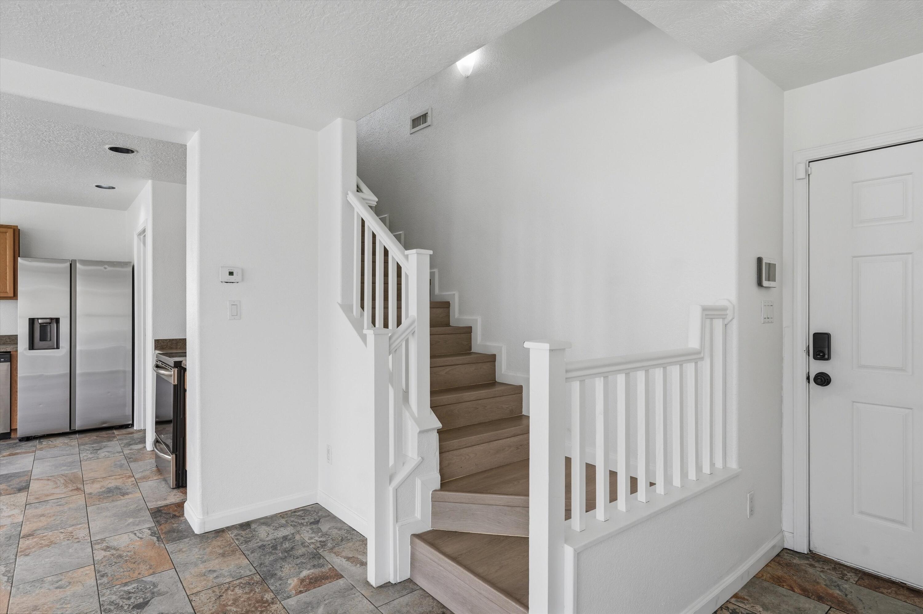 Photo 8 — 2911 Richardson Way SW