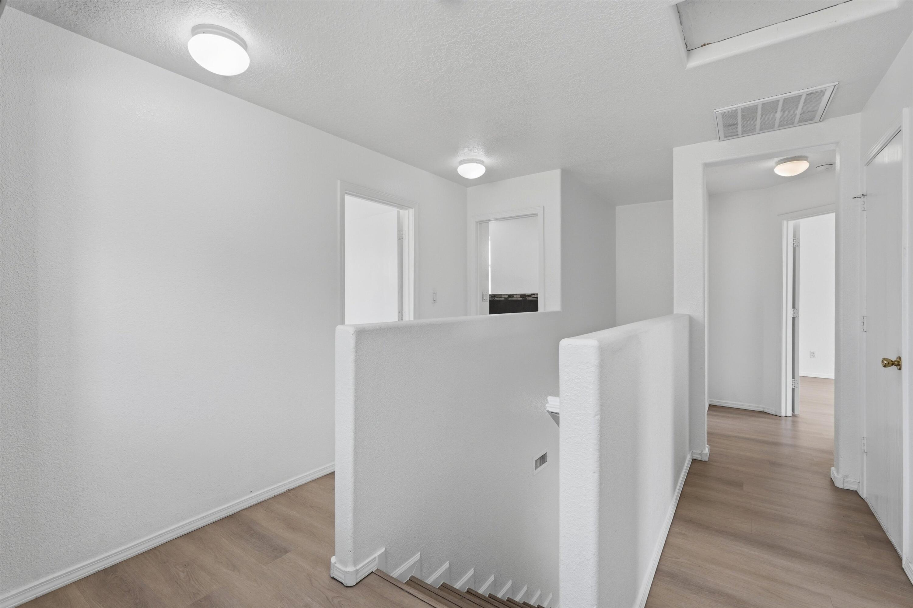 Photo 9 — 2911 Richardson Way SW