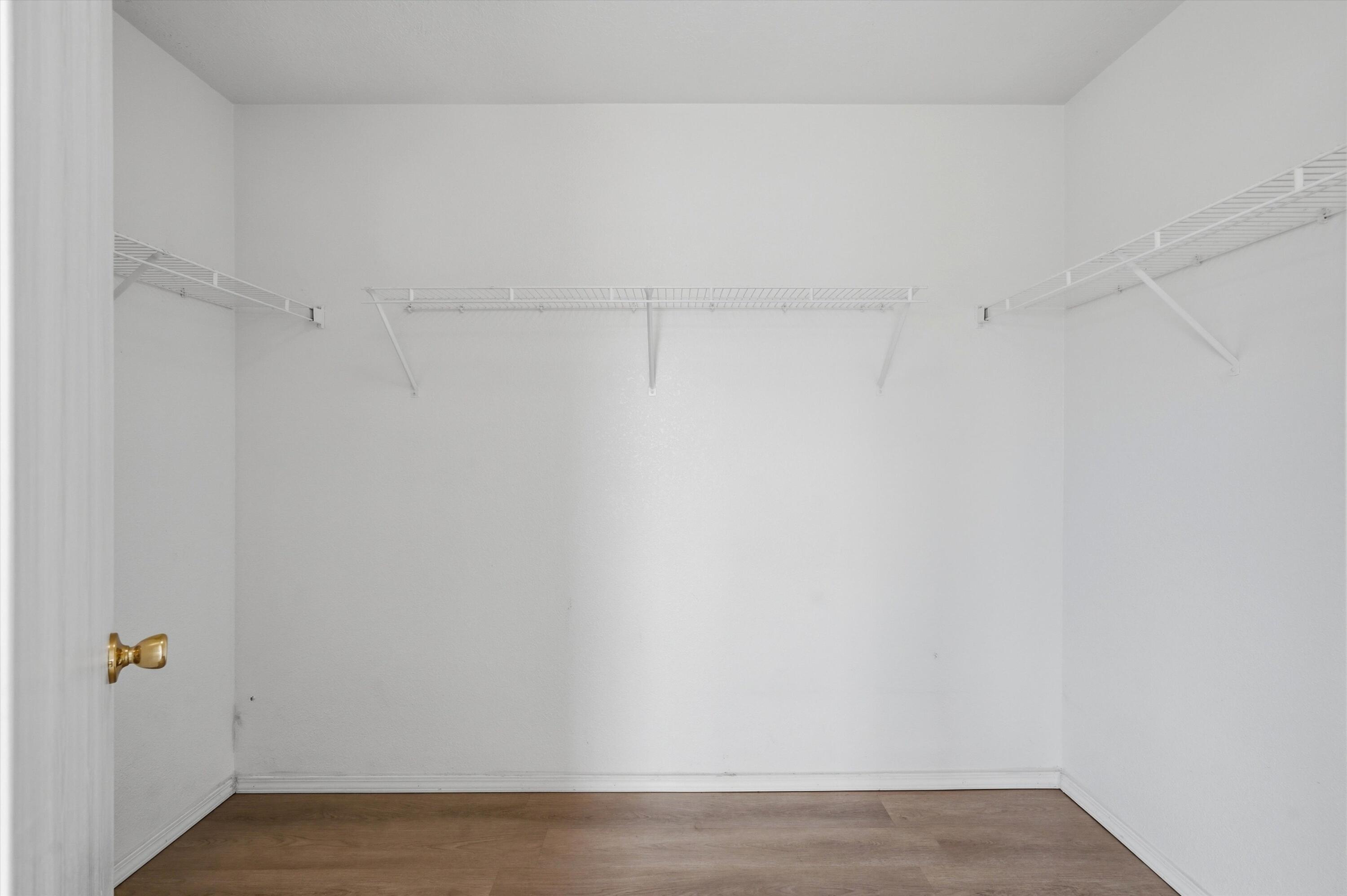 Photo 13 — 2911 Richardson Way SW