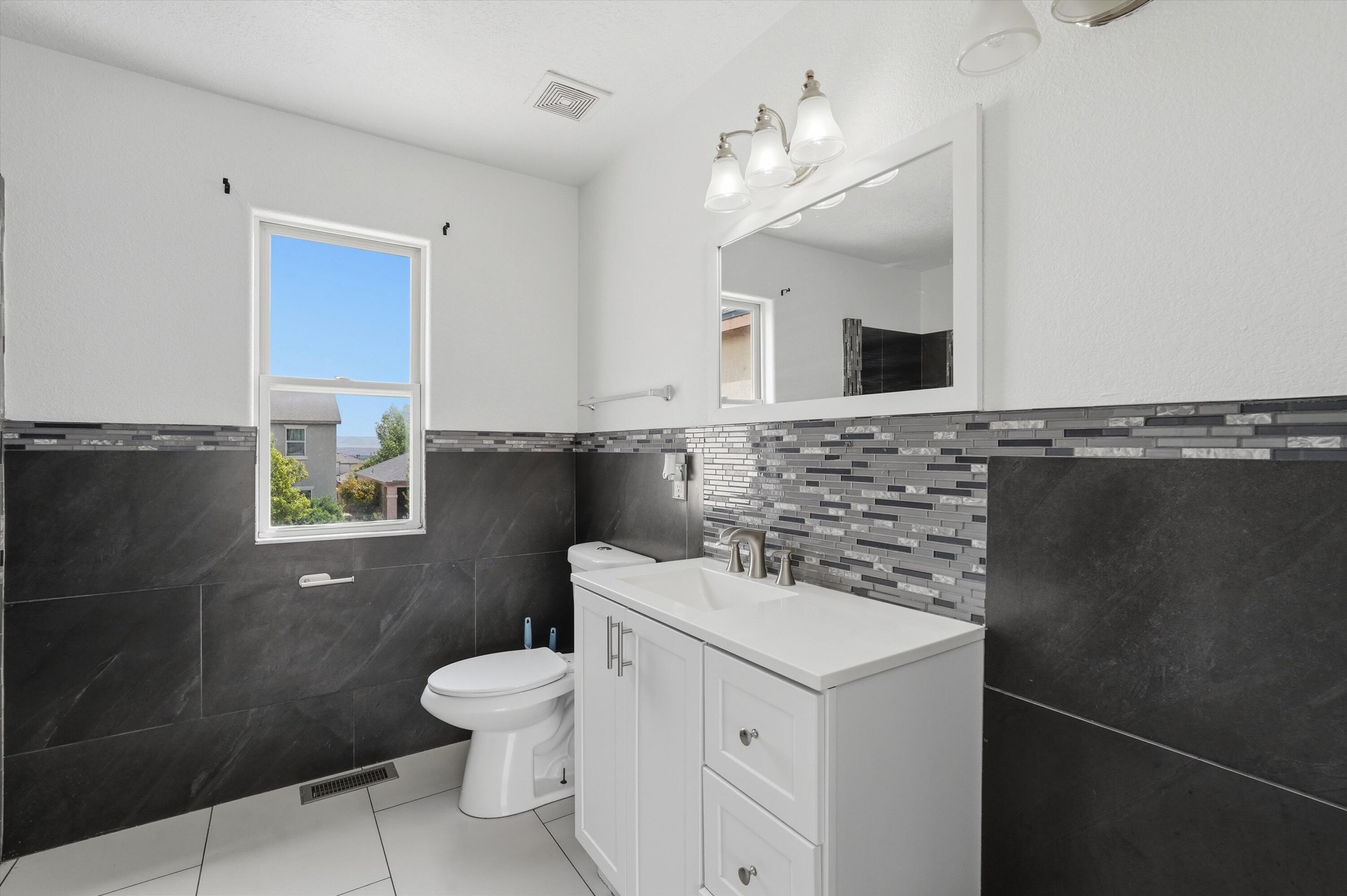 Photo 14 — 2911 Richardson Way SW