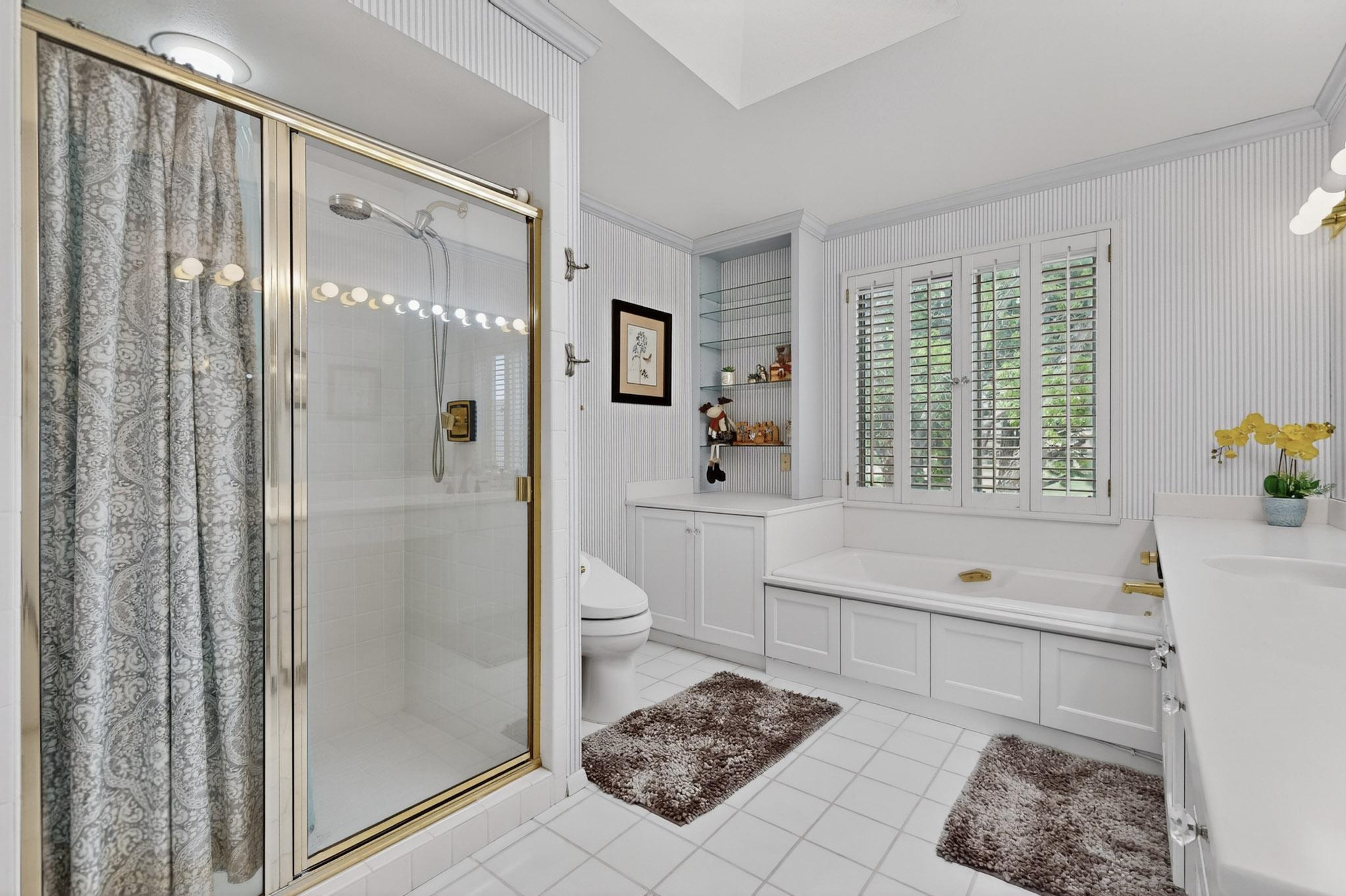 Photo 9 — 9515 Augusta Avenue NE
