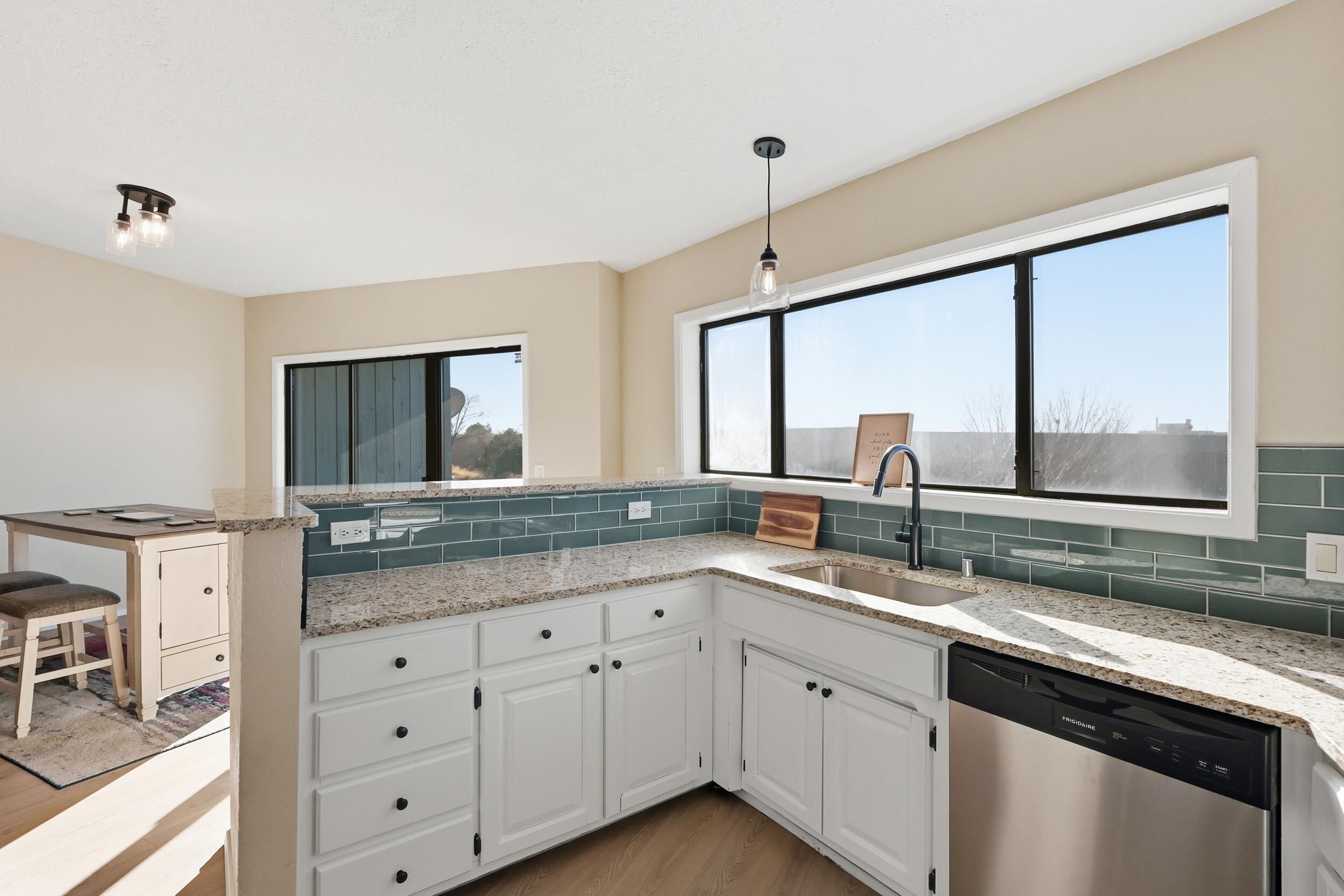 Photo 18 — 720 Tramway Lane NE UNIT 24