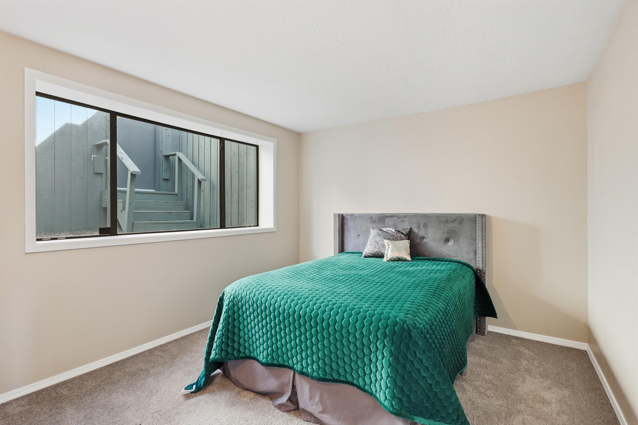 Photo 16 — 720 Tramway Lane NE UNIT 24