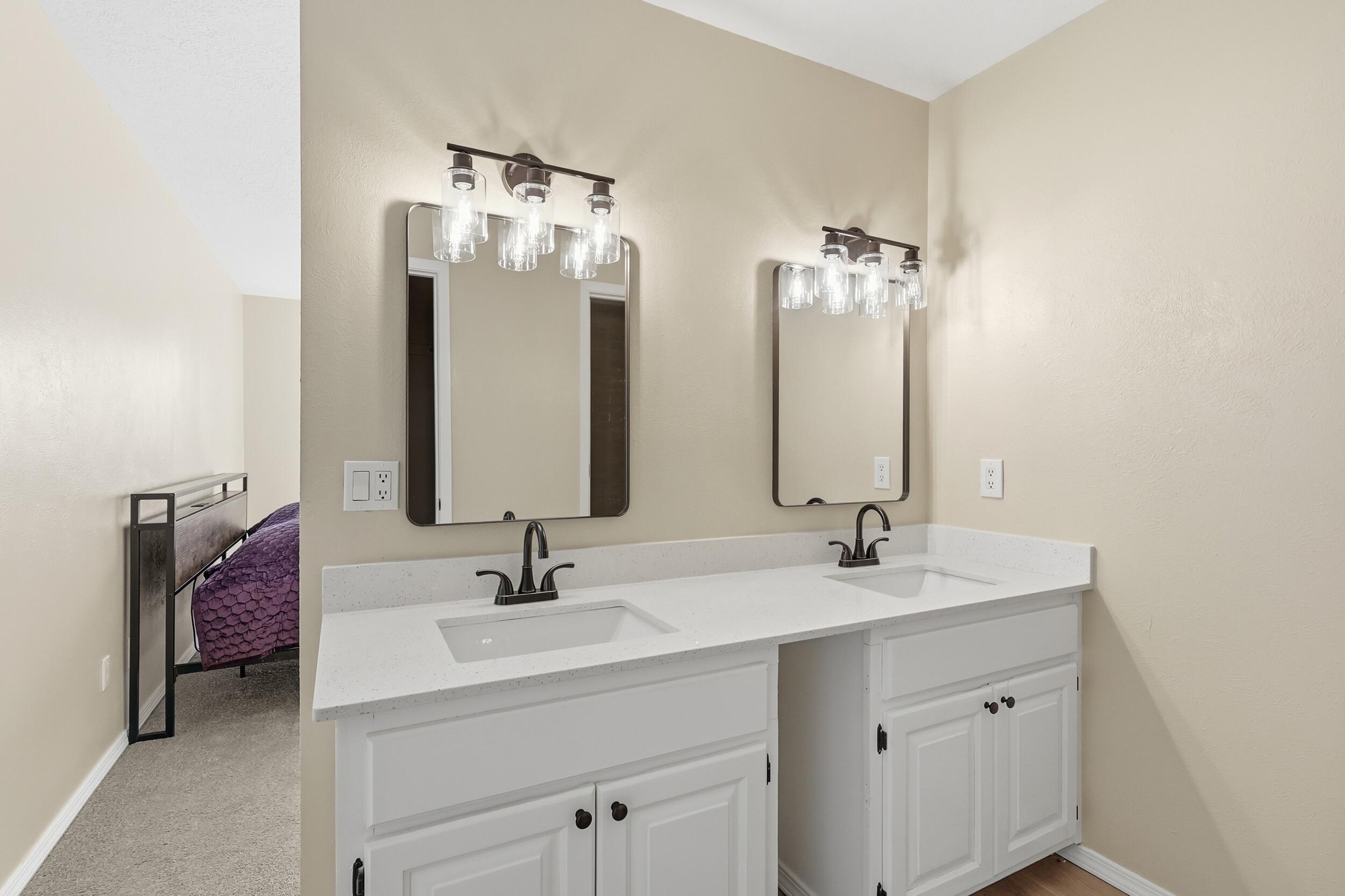 Photo 8 — 720 Tramway Lane NE UNIT 24