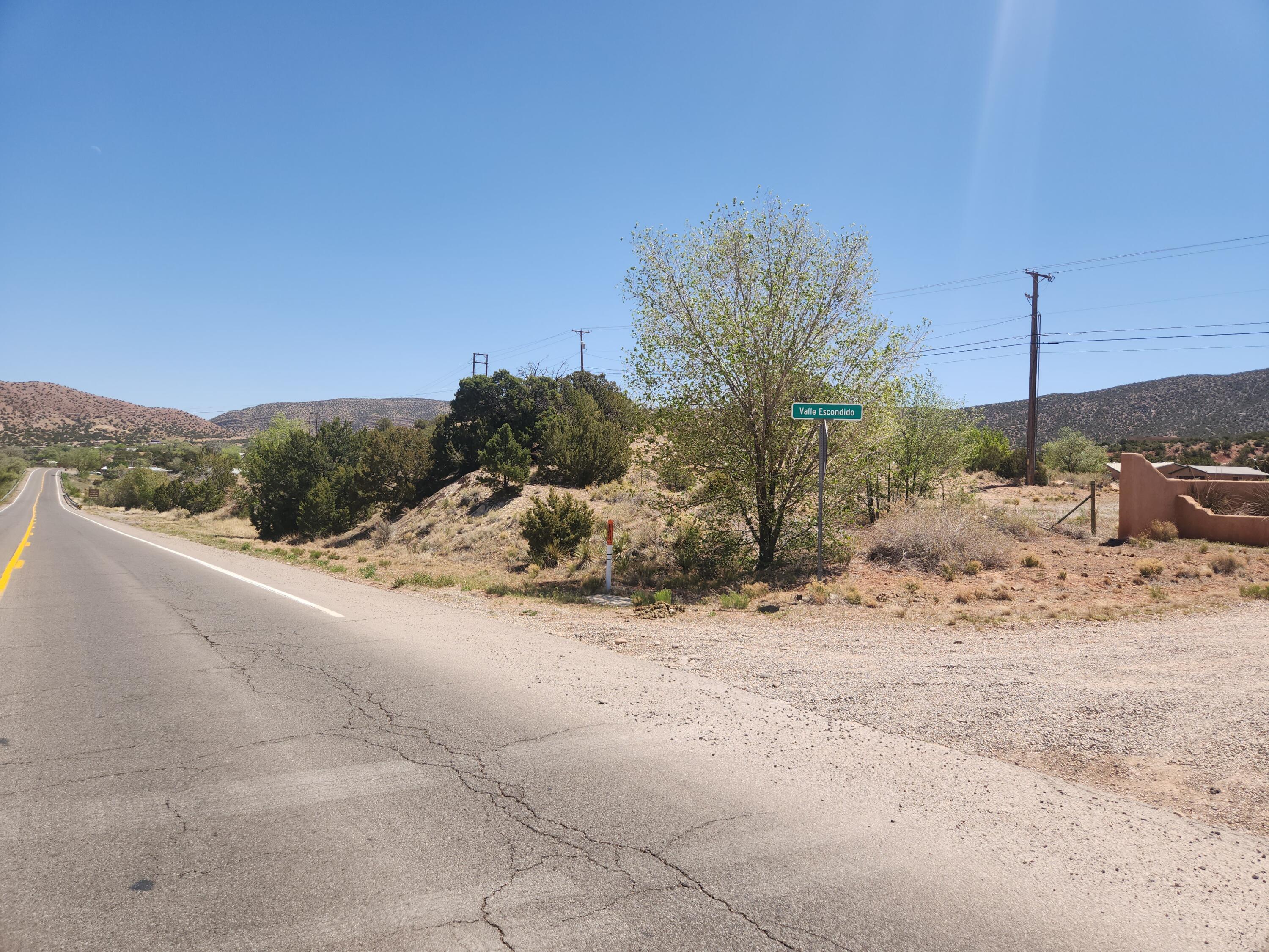 Photo 2 — 2 VALLE ESCONDIDO