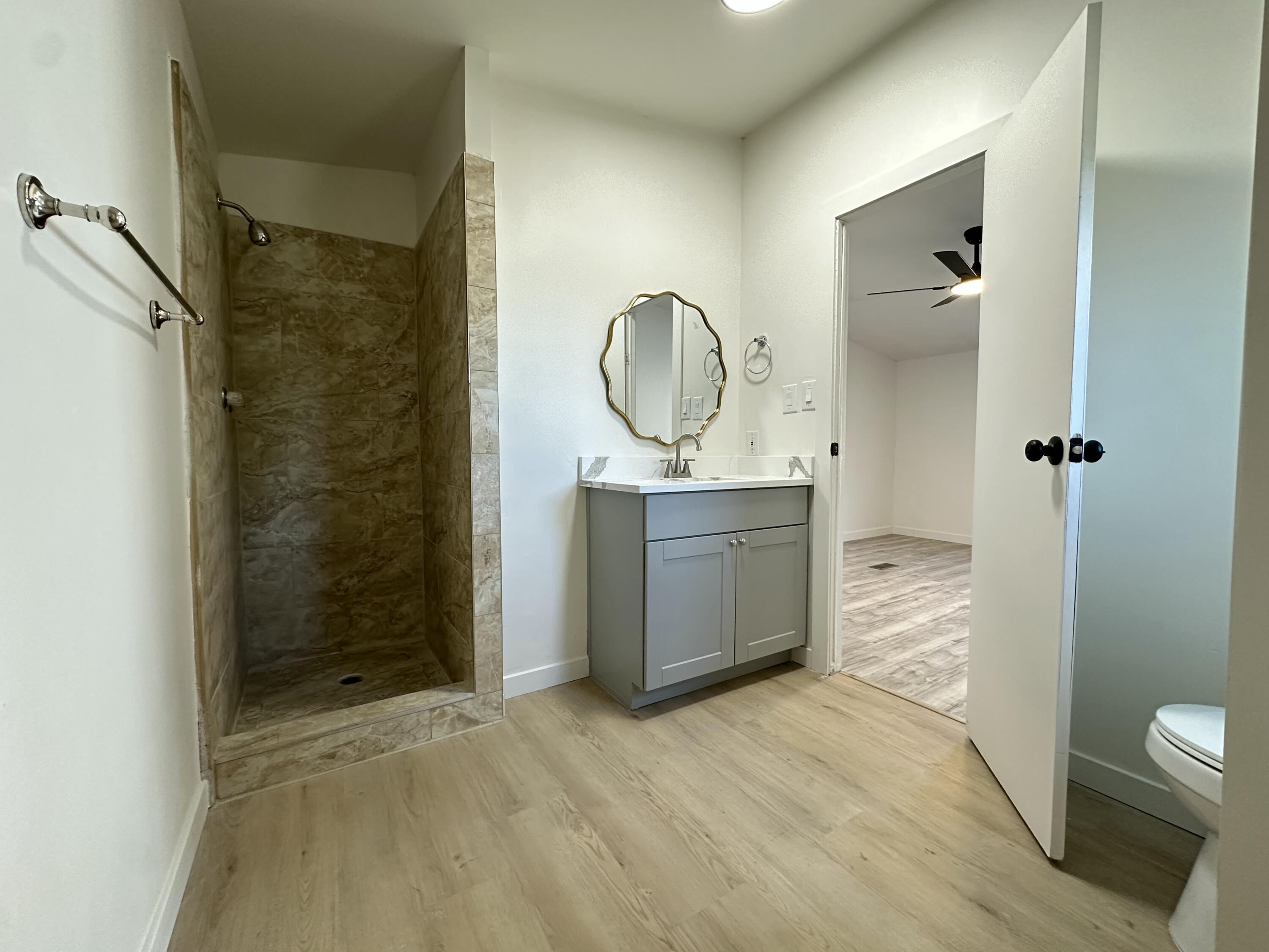 Photo 9 — 908 10th Avenue NE