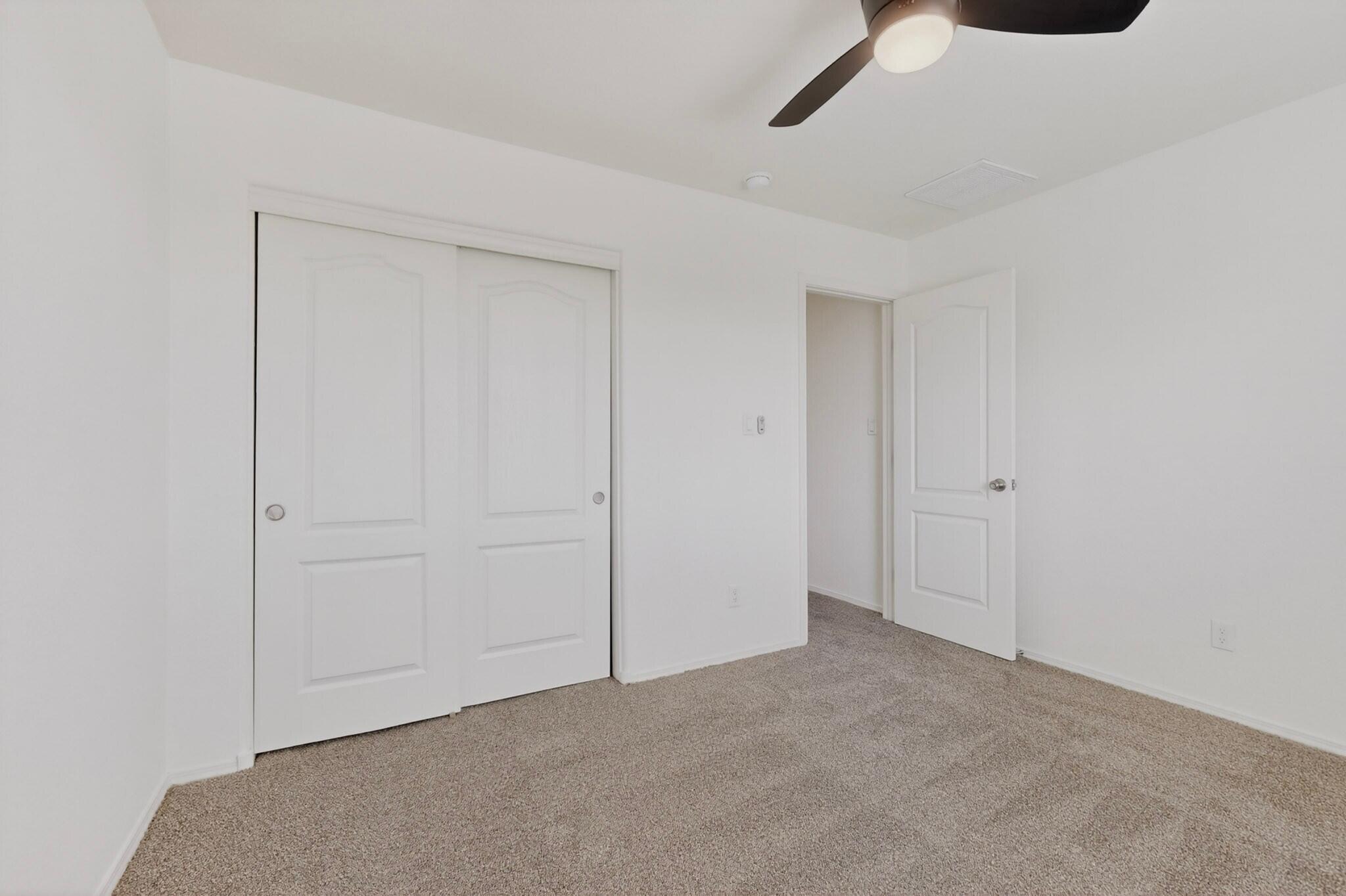 Photo 6 — 2501 Desi Loop